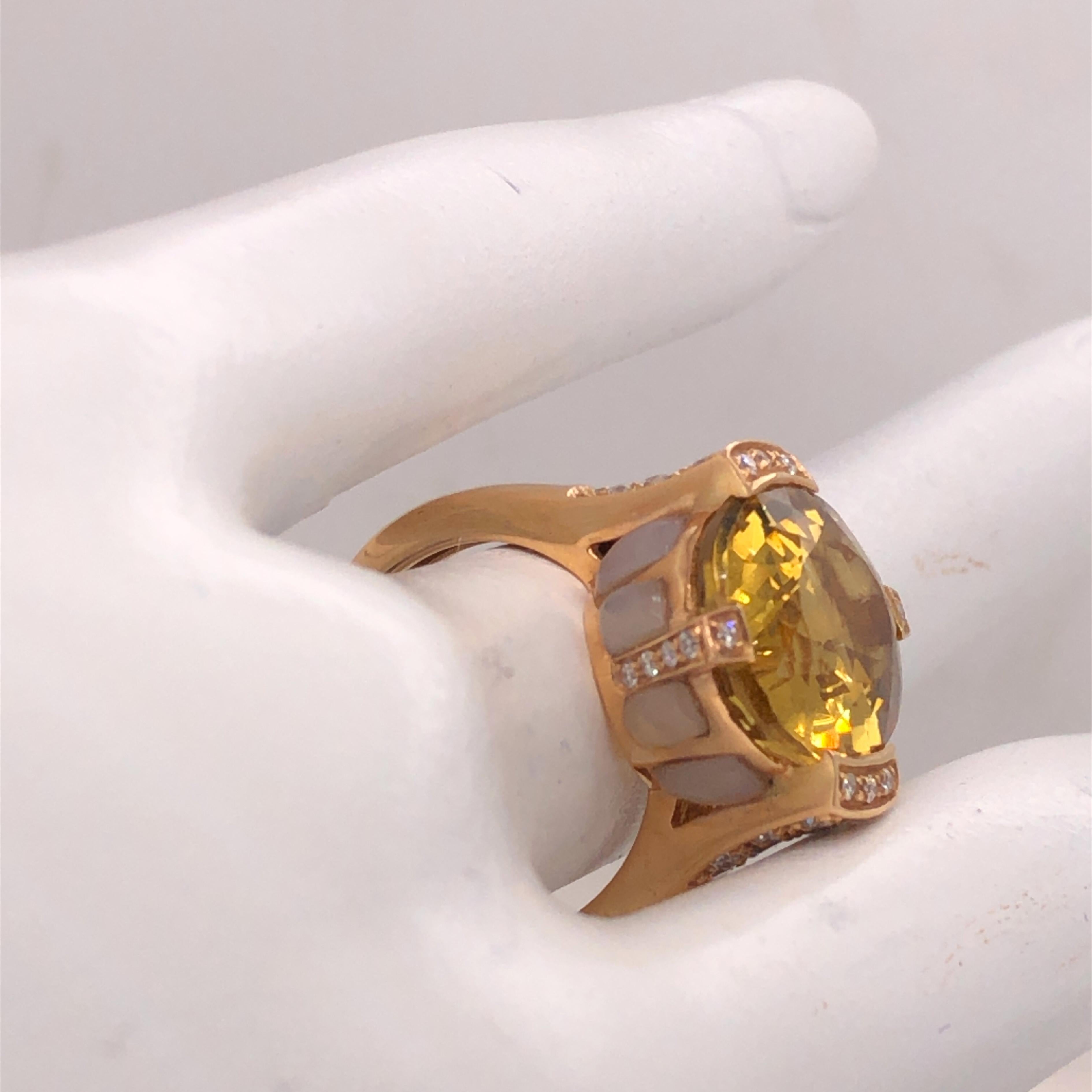 Women's Berca Original 1950s Yellow Beryl Champaigne Diamond Crown Shaped Cocktail Ring For Sale