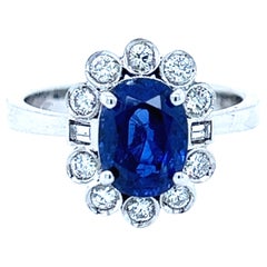Anello Berca con zaffiro blu reale taglio ovale da 2,04 carati e diamanti bianchi da 0,42 carati