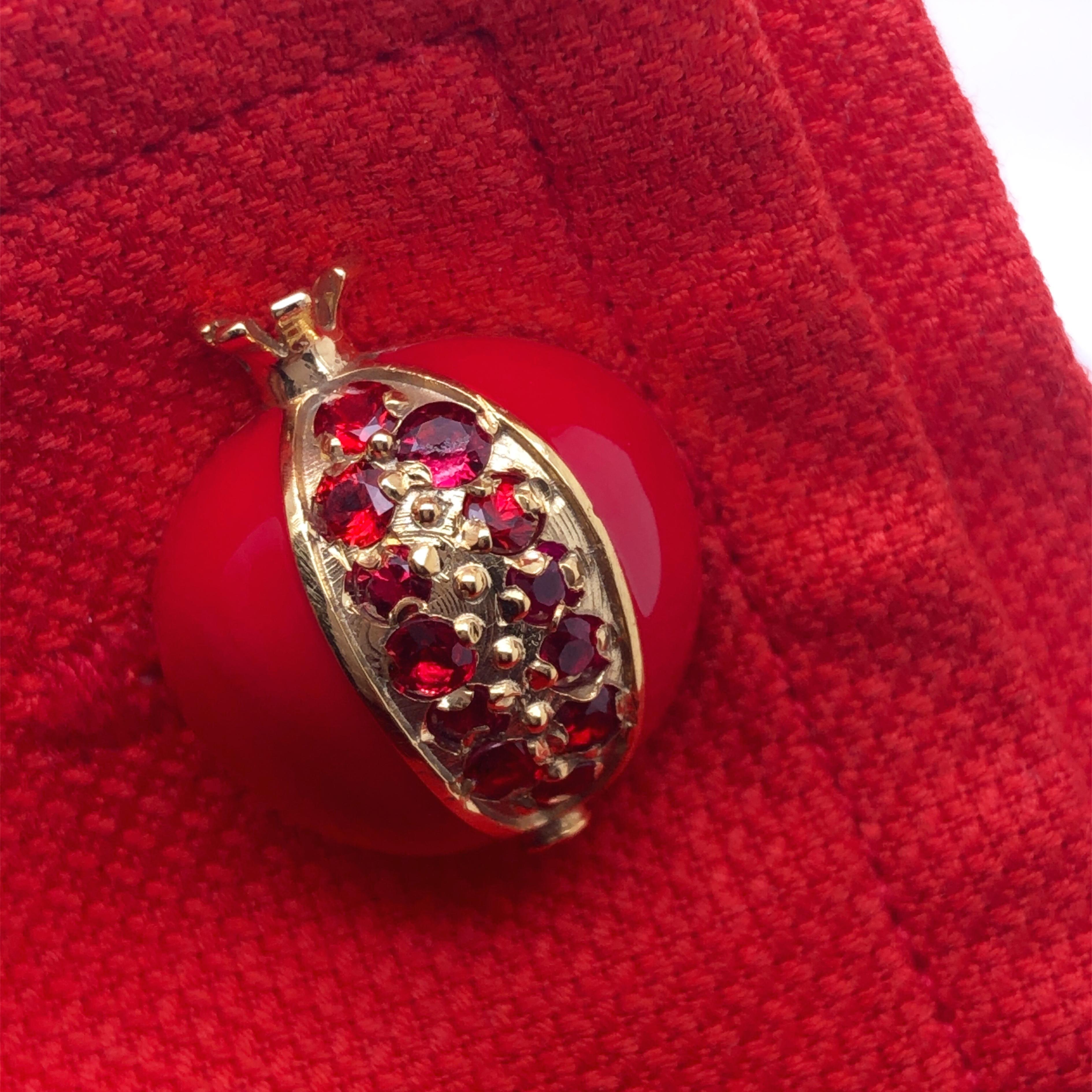 Berca 2.05 Karat Ruby Red Hand Enameled Pomegranate Shaped Gold Cufflinks For Sale 4