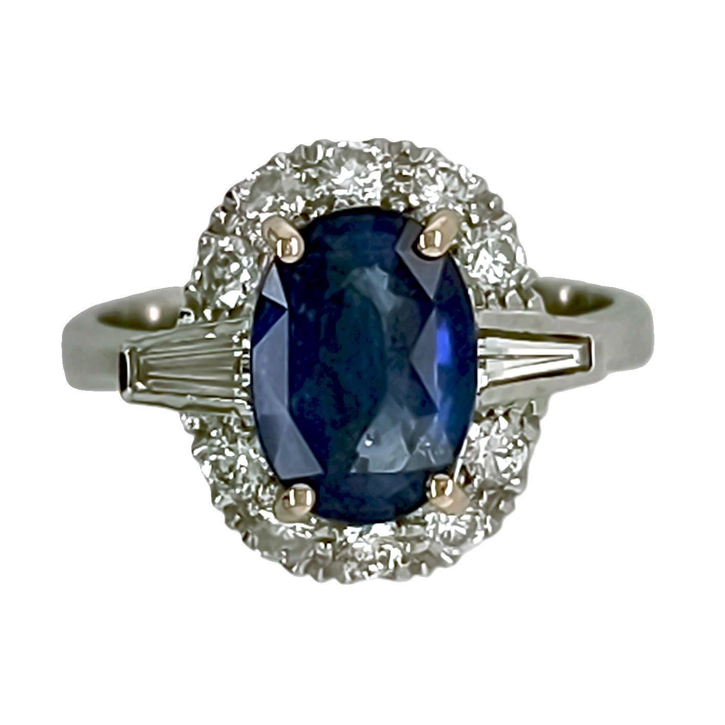 Taglio ovale BERCA Anello con diamante taglio ovale con zaffiro blu reale certificato GIA da 2,07 kt in vendita