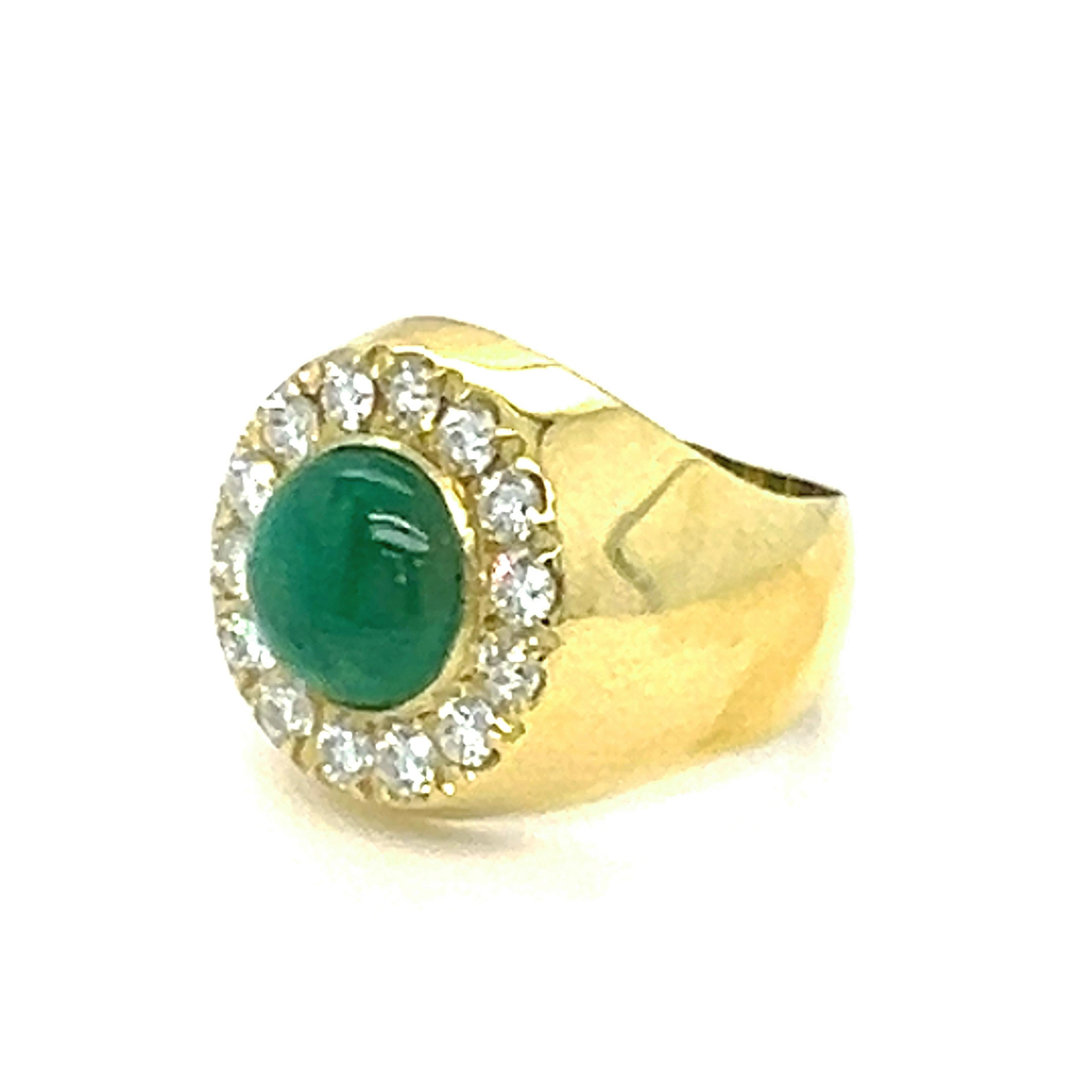 Berca 2.09Kt Natural Emerald Cabochon White Diamond Gold Cocktail Ring In New Condition For Sale In Valenza, IT