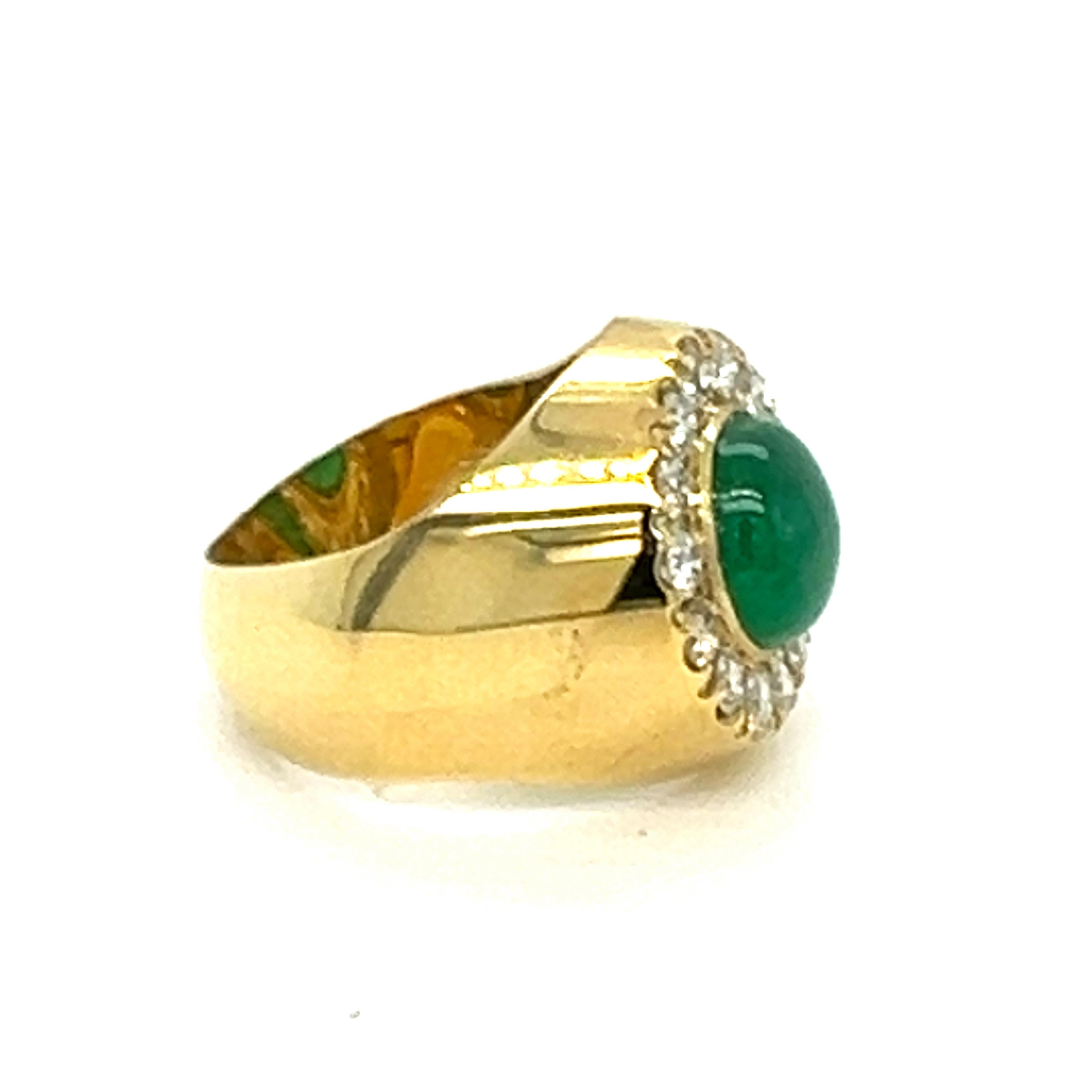 Berca 2,09 Karat natürlicher Smaragd Cabochon Weißer Diamant Gold Cocktail-Ring im Angebot 1