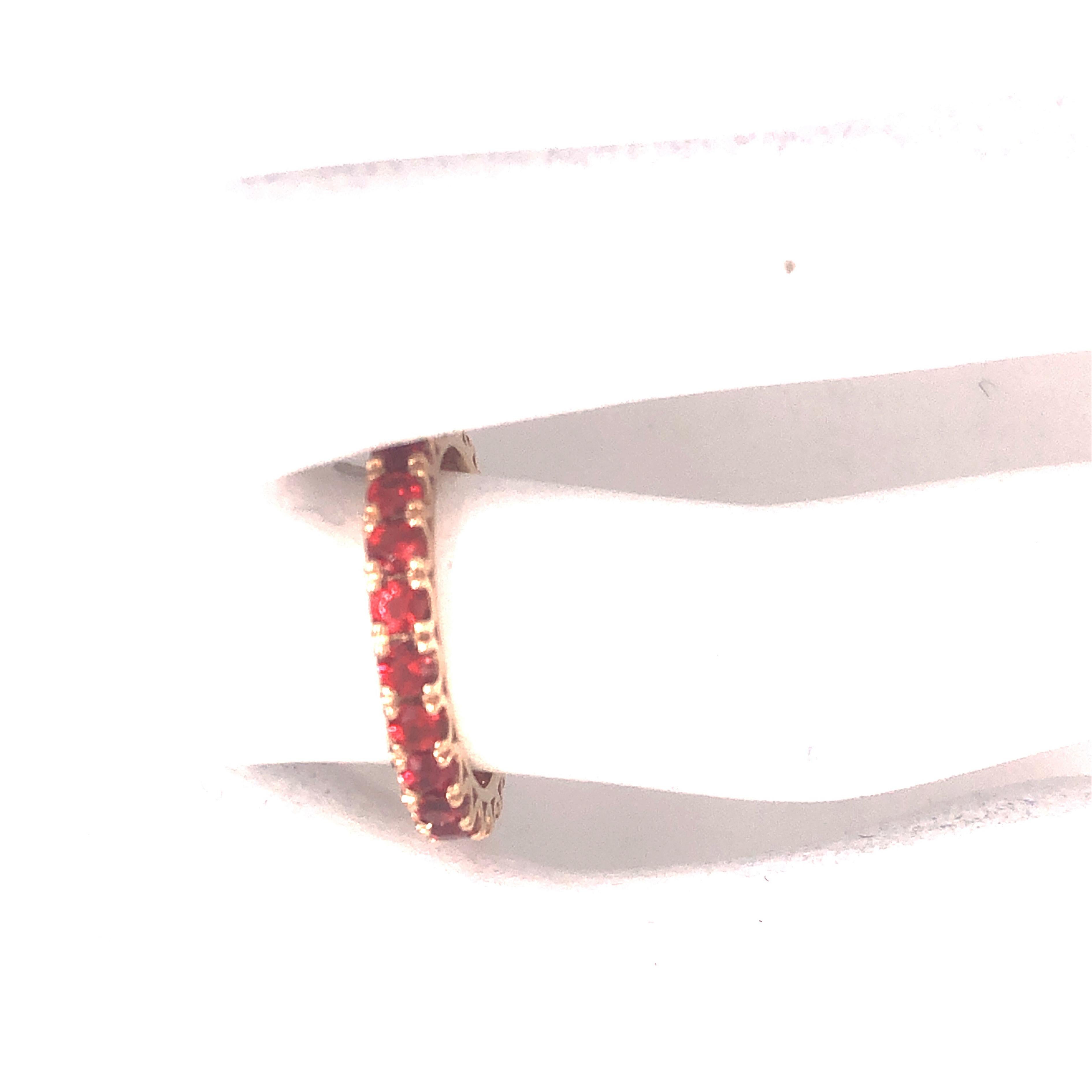Berca 2.11 Carat Brilliant Cut Natural Red Ruby 18 Karat Gold Eternity Band Ring In New Condition In Valenza, IT