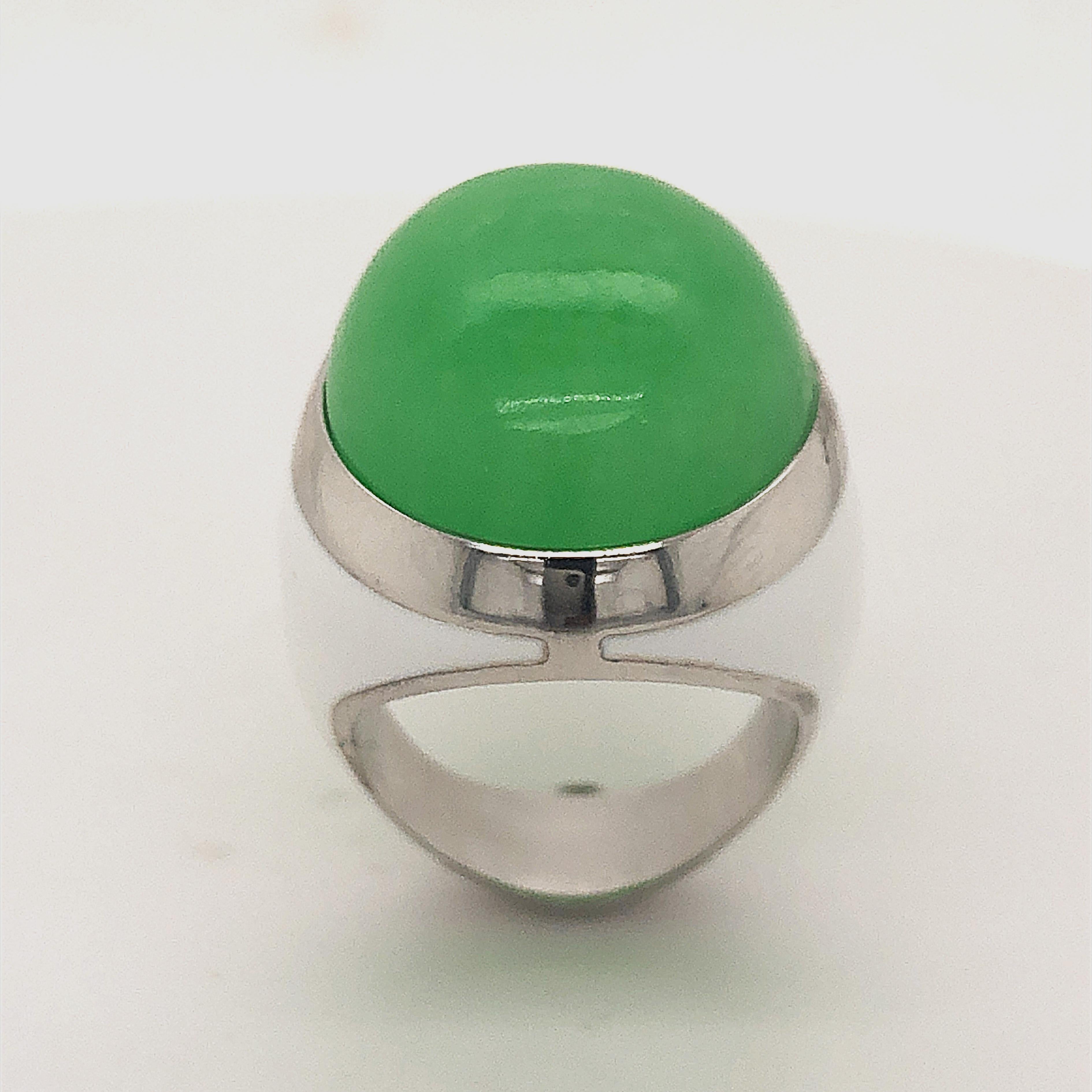 Contemporary Berca 21.2 Kt Green Jade White Hand Enameled Sterling Silver Cocktail Ring