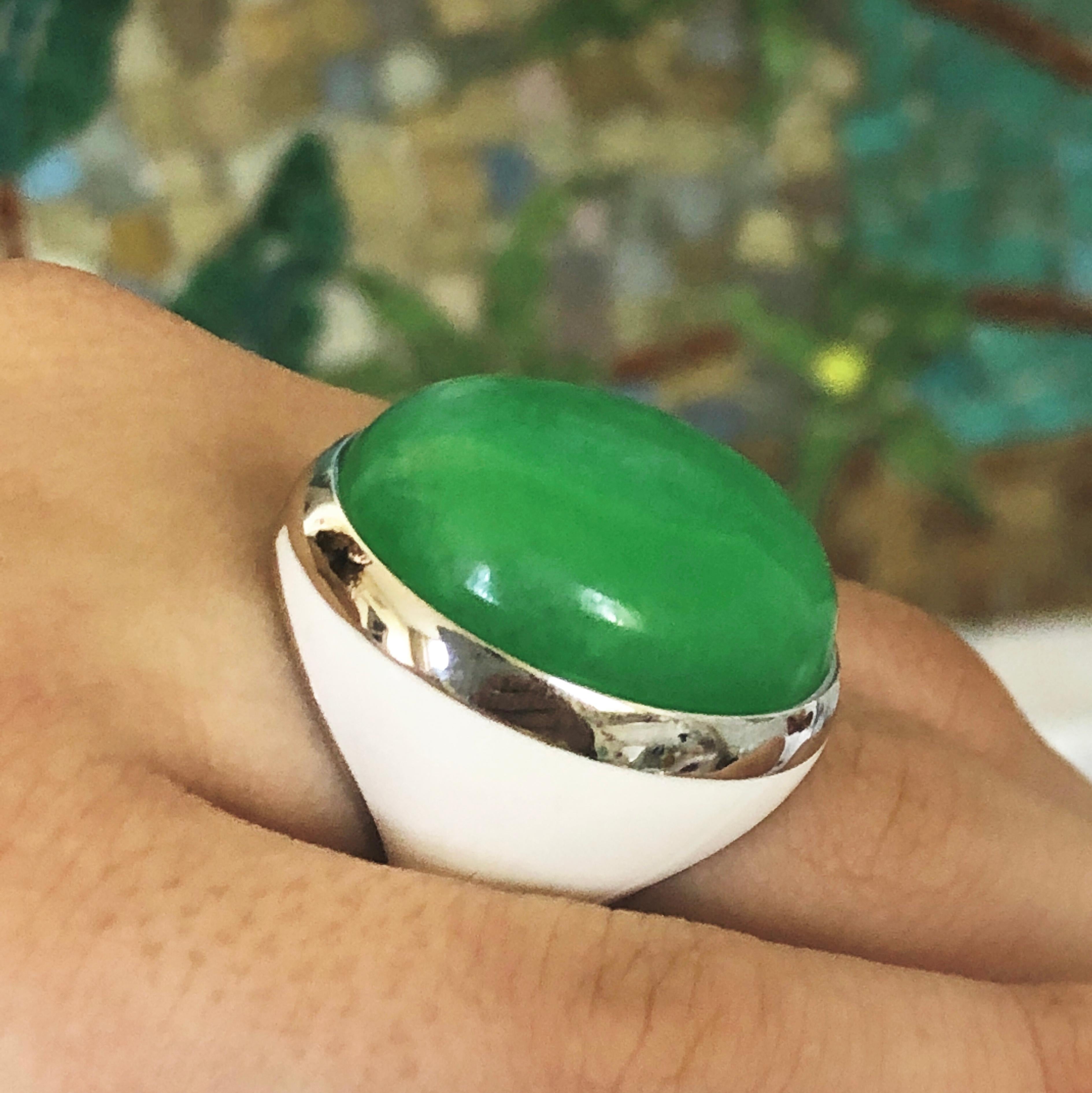 Berca 21.2 Kt Green Jade White Hand Enameled Sterling Silver Cocktail Ring 3