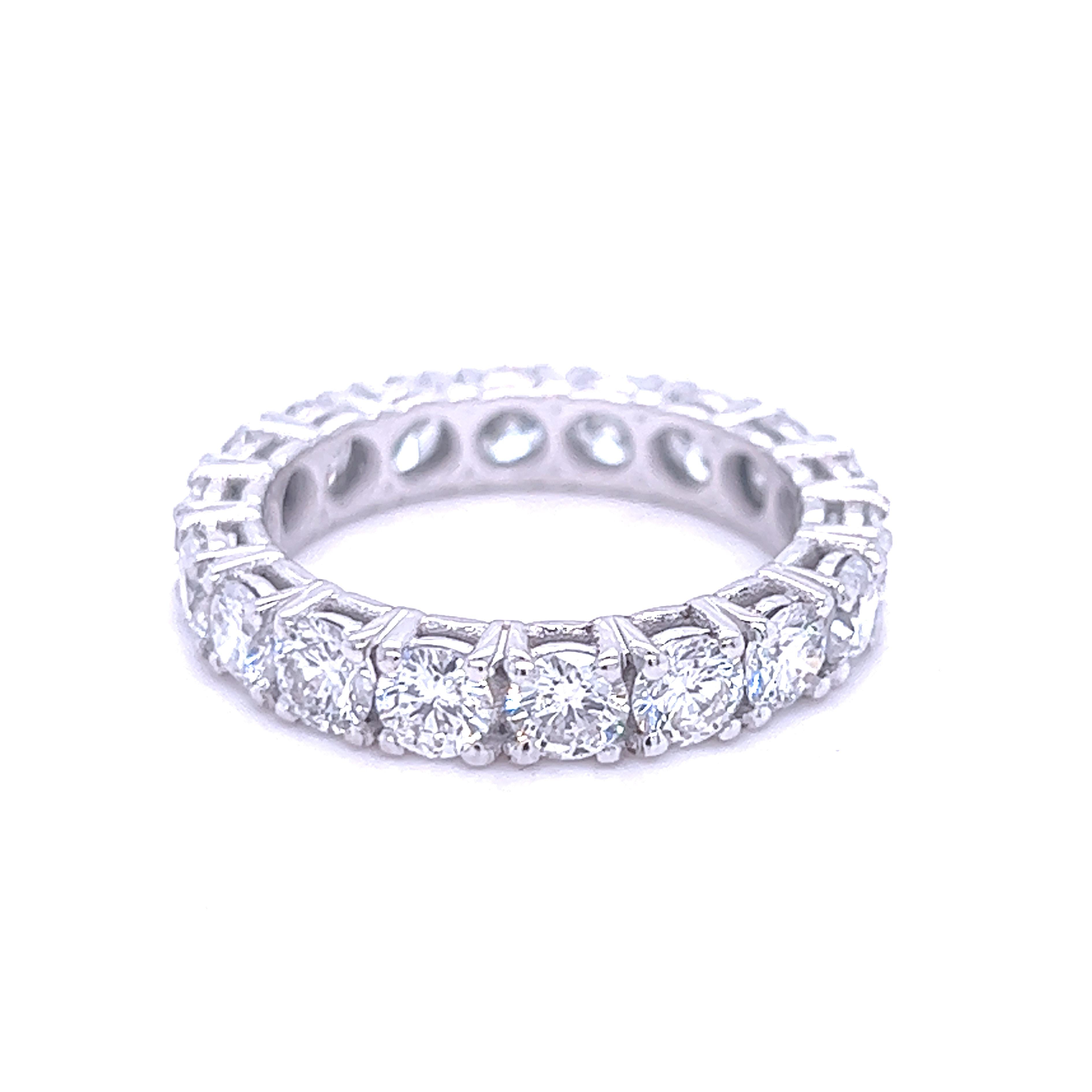 Contemporary Berca 2.70 Carat Brilliant Cut White Diamond White Gold Eternity Ring Band For Sale