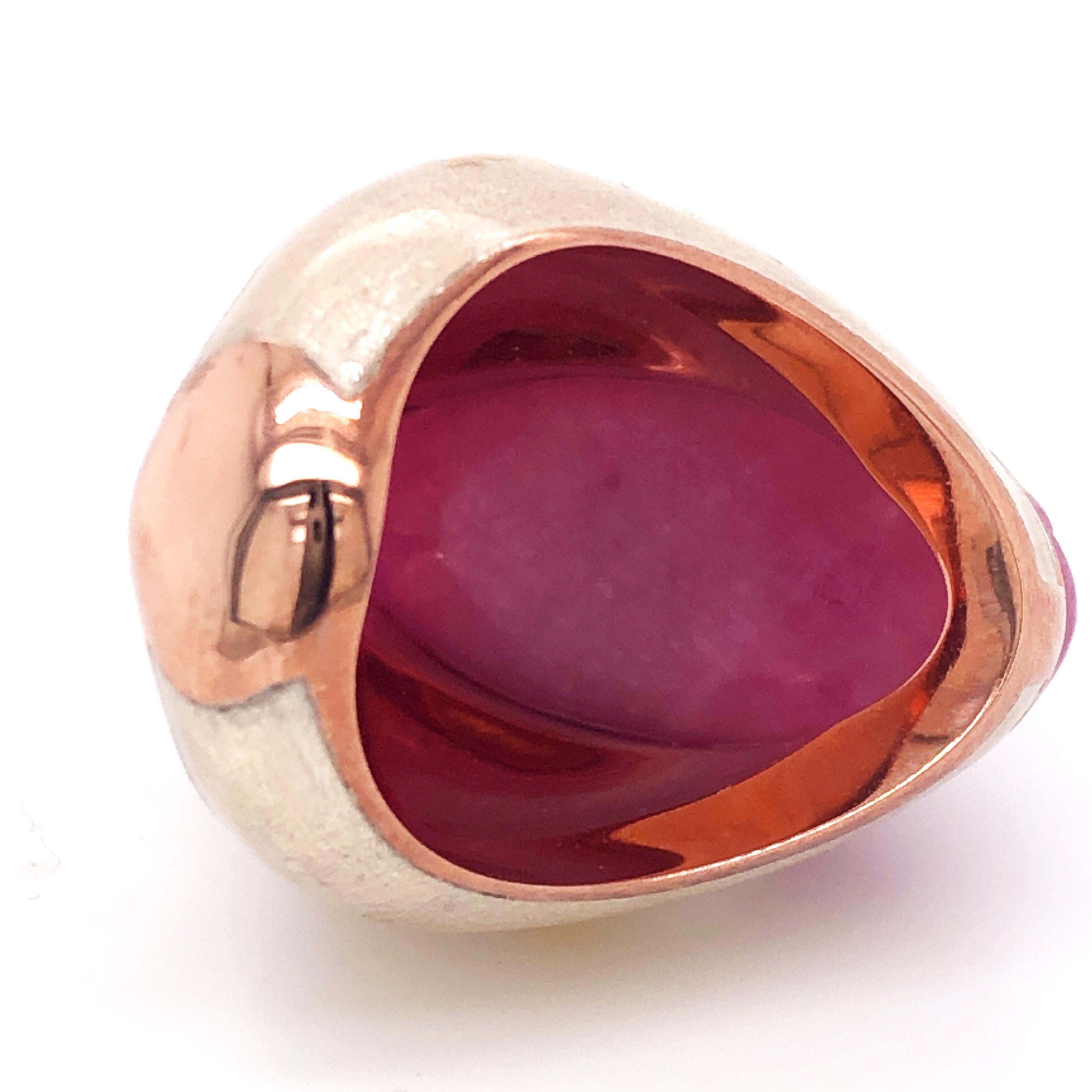 Berca 27.95Kt Carved Pink Sapphire Gold Enameled Sterling Silver Cocktail Ring For Sale 5
