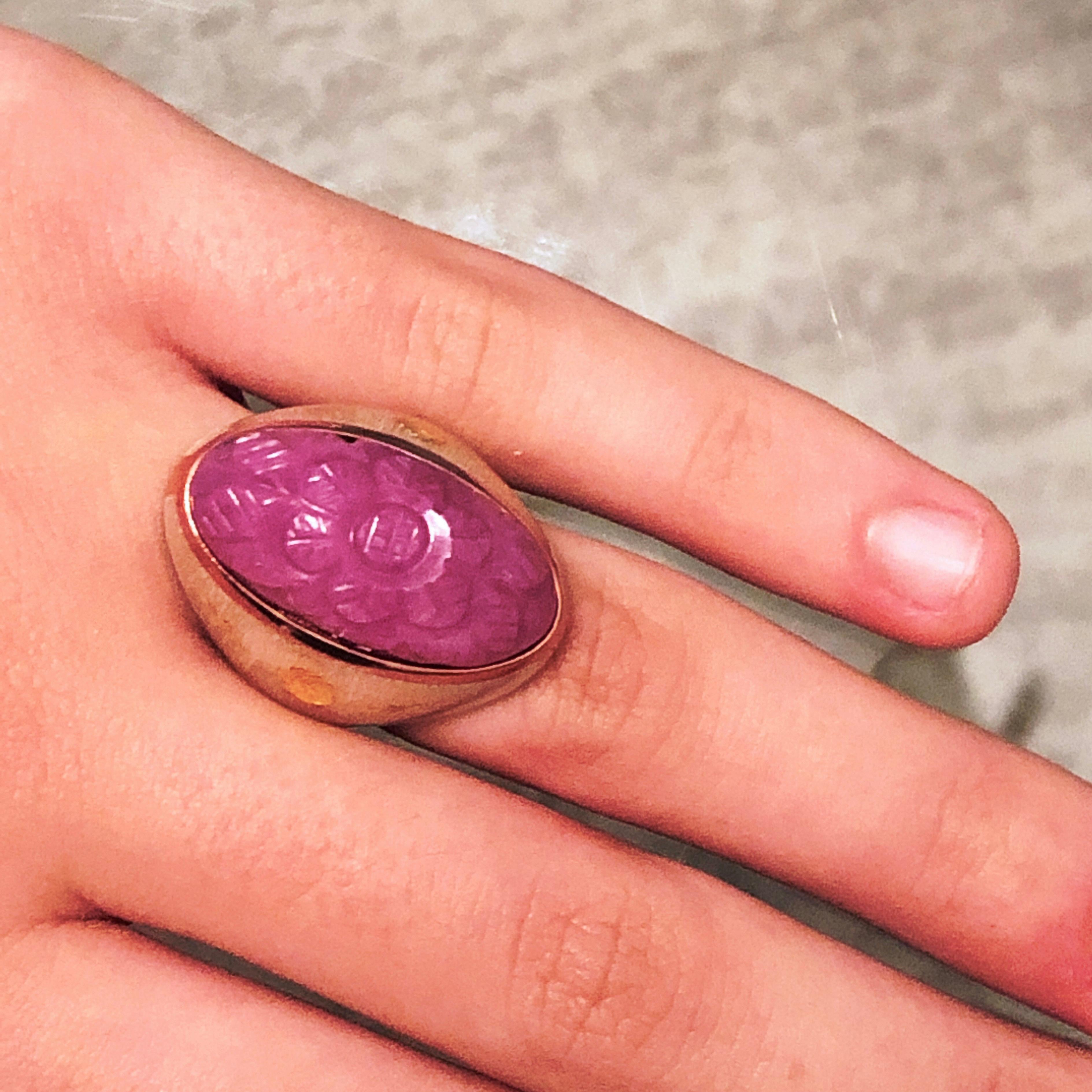 Women's Berca 27.95Kt Carved Pink Sapphire Gold Enameled Sterling Silver Cocktail Ring For Sale