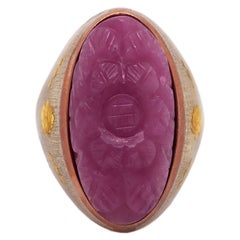 Anello da cocktail in argento smaltato con zaffiro rosa intagliato Berca 27.95Kt