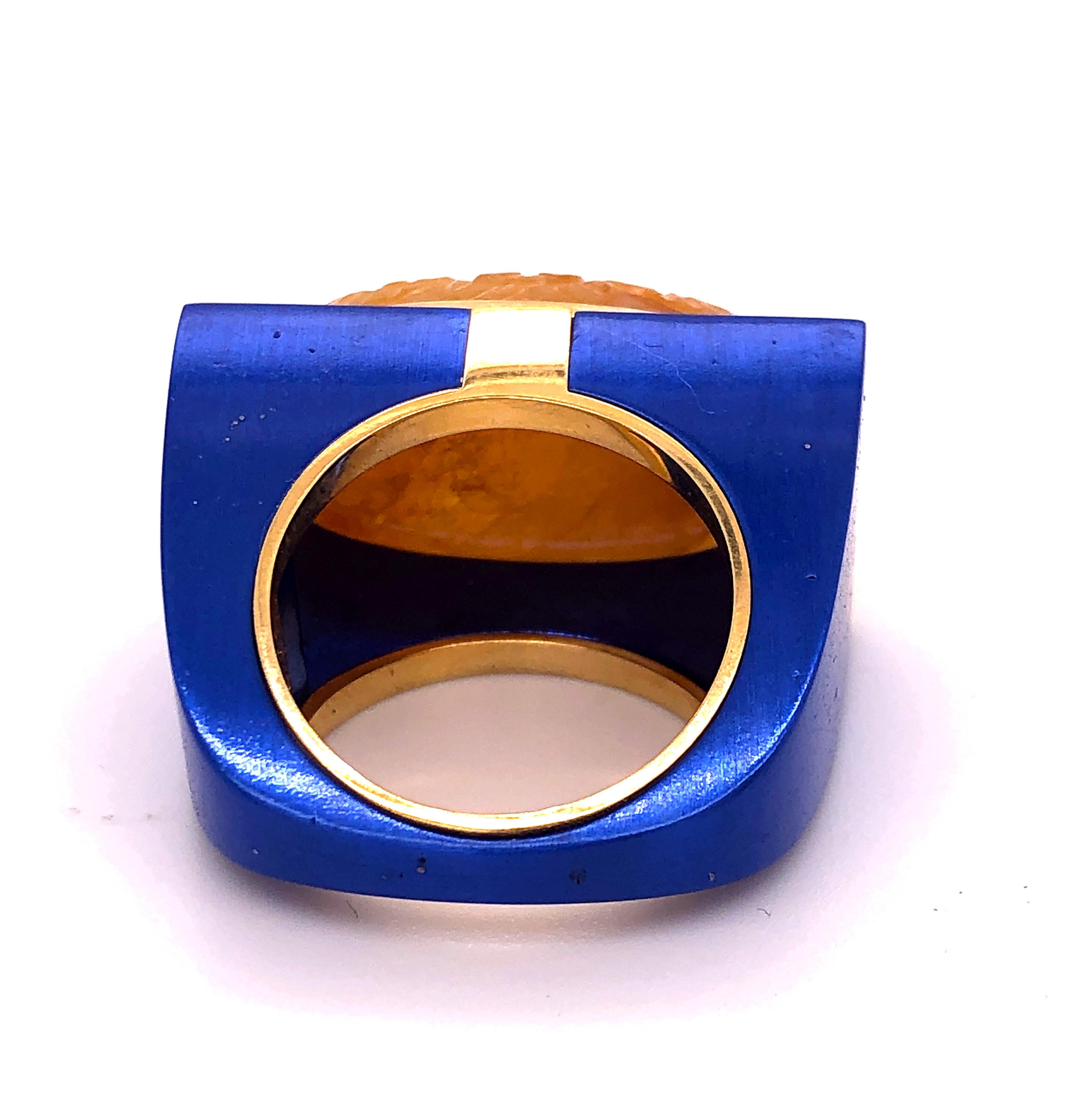Women's or Men's Berca 30.9 Kt Natural Yellow Sapphire Blue Oxidized Yellow Gold Cocktail Ring