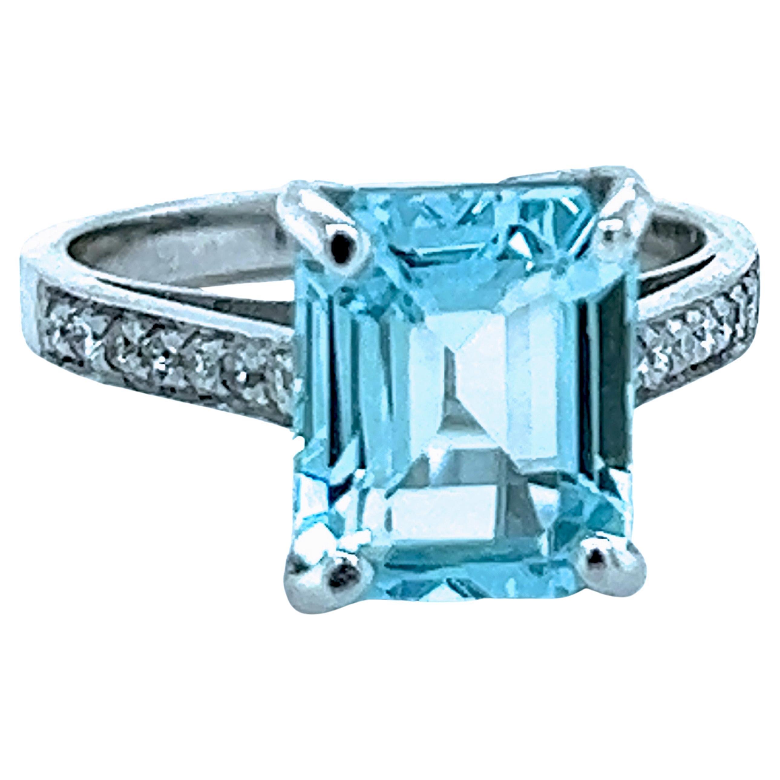 Berca 3.11 Karat Emerald Cut Brazilian Aquamarine White Diamond Cocktail Ring For Sale