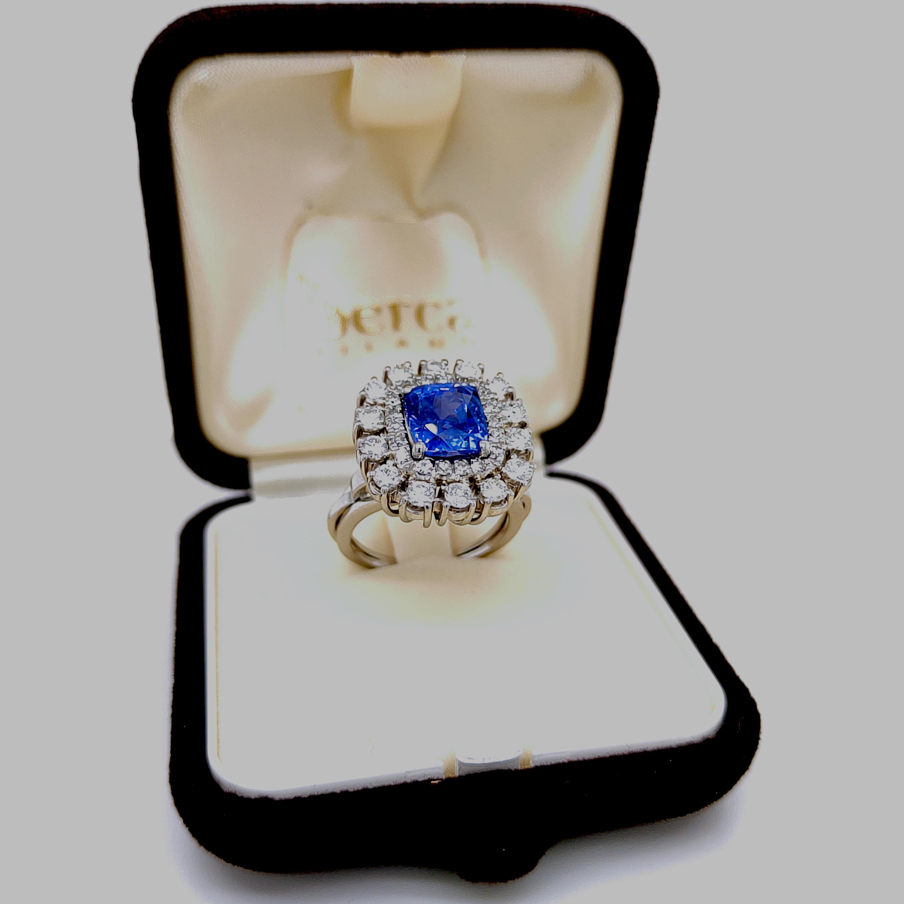 BERCA Anillo de diamantes con zafiro azul cambiante a violeta de 3,84 quilates certificado GIA sin calor en venta 4
