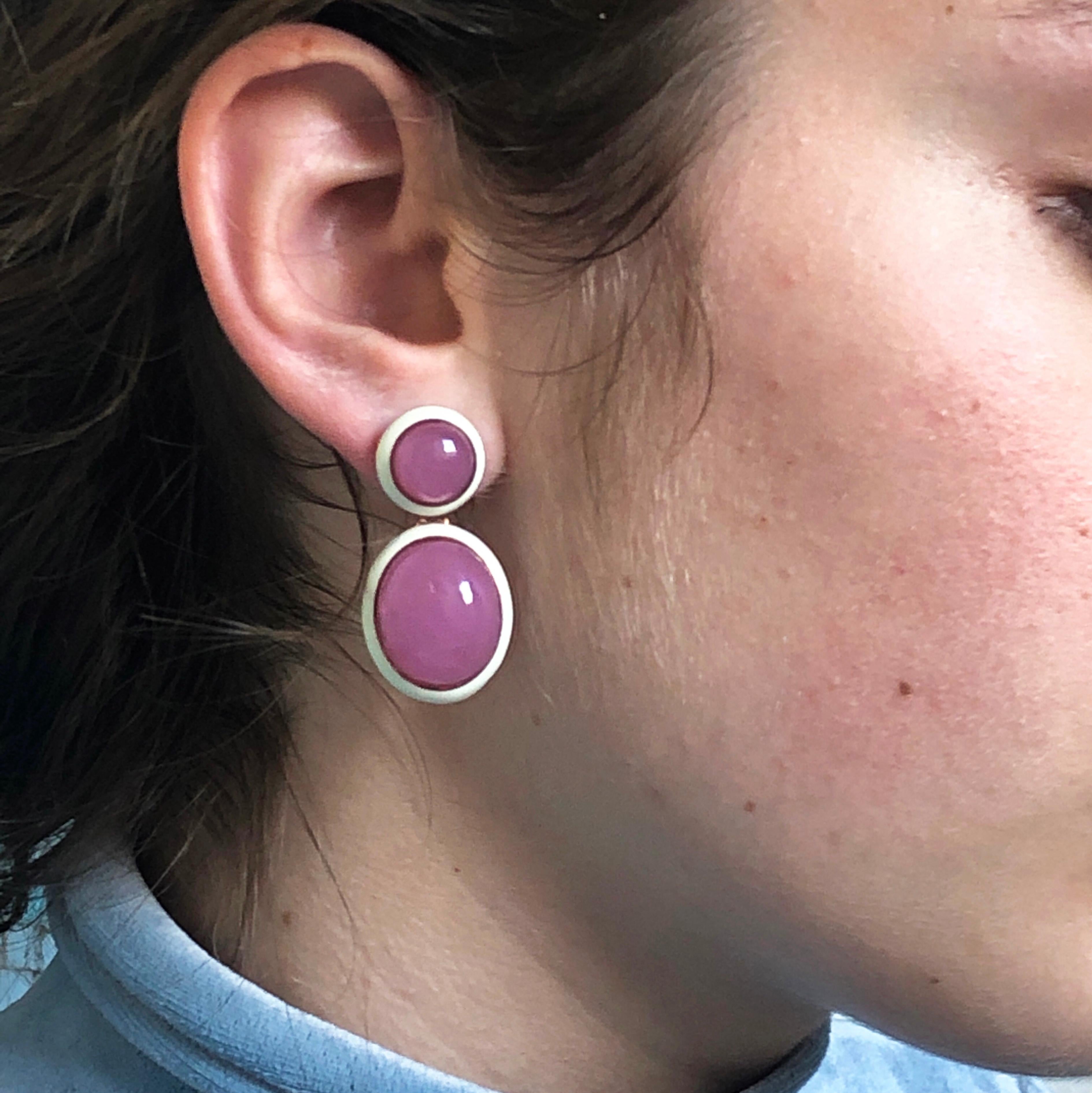 Berca 43 Kt Natural Lavender Jade Beige Hand Enameled Sterling Silver Earrings For Sale 3