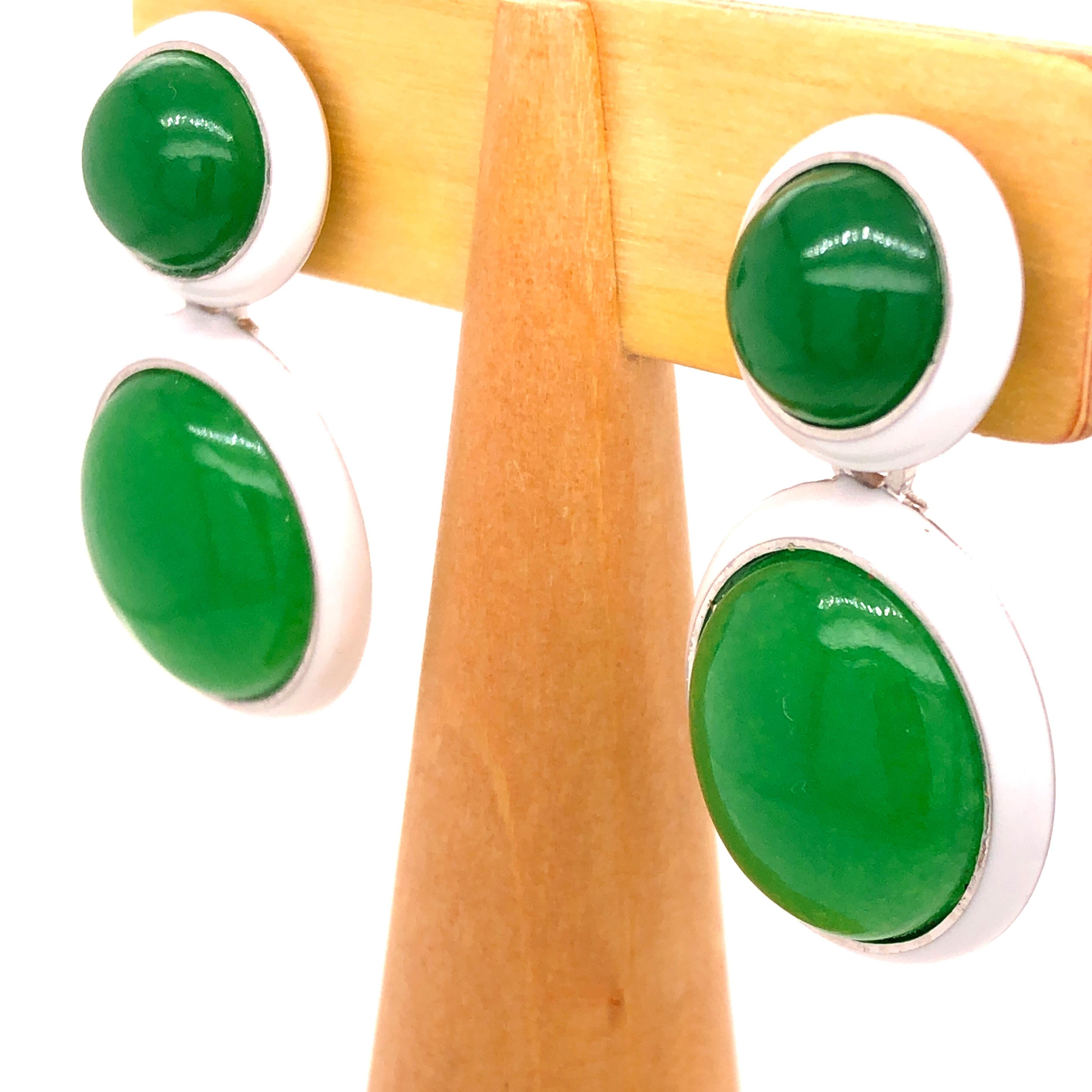 Berca 44.8 Kt Natural Green Jade White Hand Enameled Sterling Silver Earrings For Sale 2