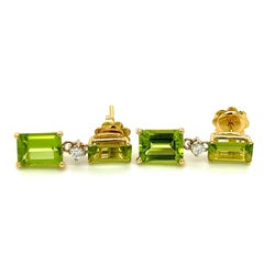 Berca 5.10 Karat Peridot Emerald Cut White Diamond 18 Karat Gold Earrings
