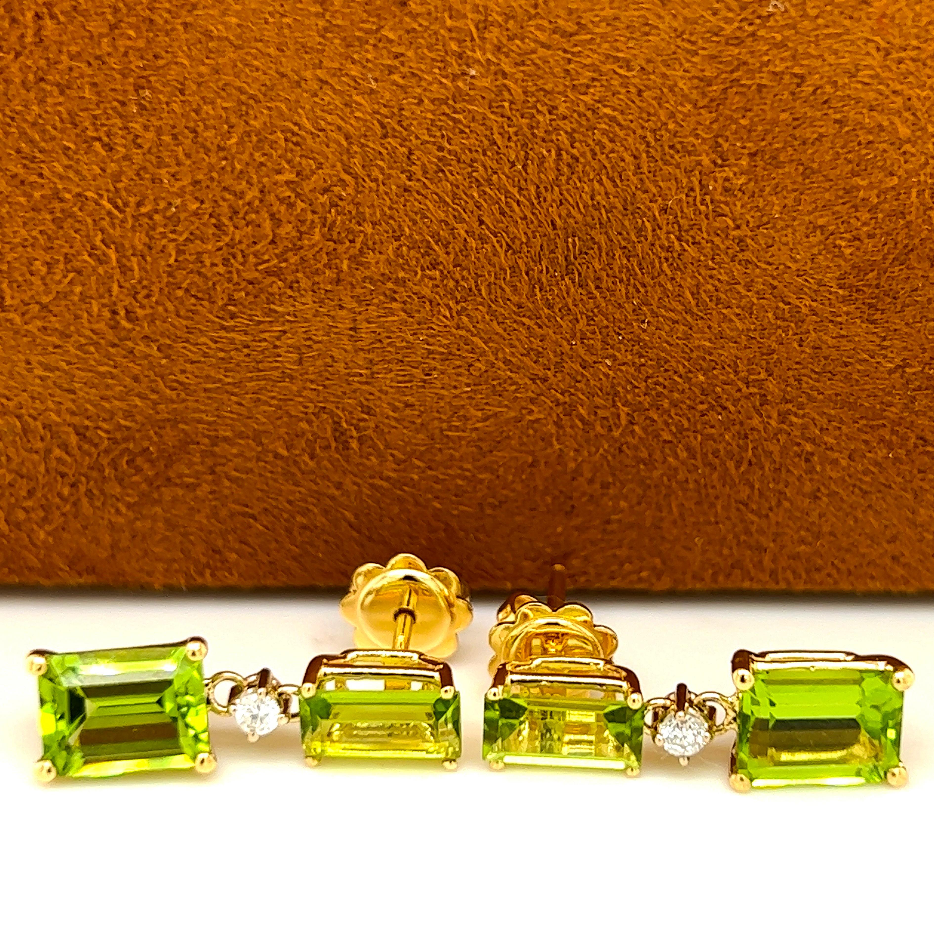 Women's Berca 5.10 Karat Peridot Emerald Cut White Diamond 18 Karat Gold Earrings For Sale