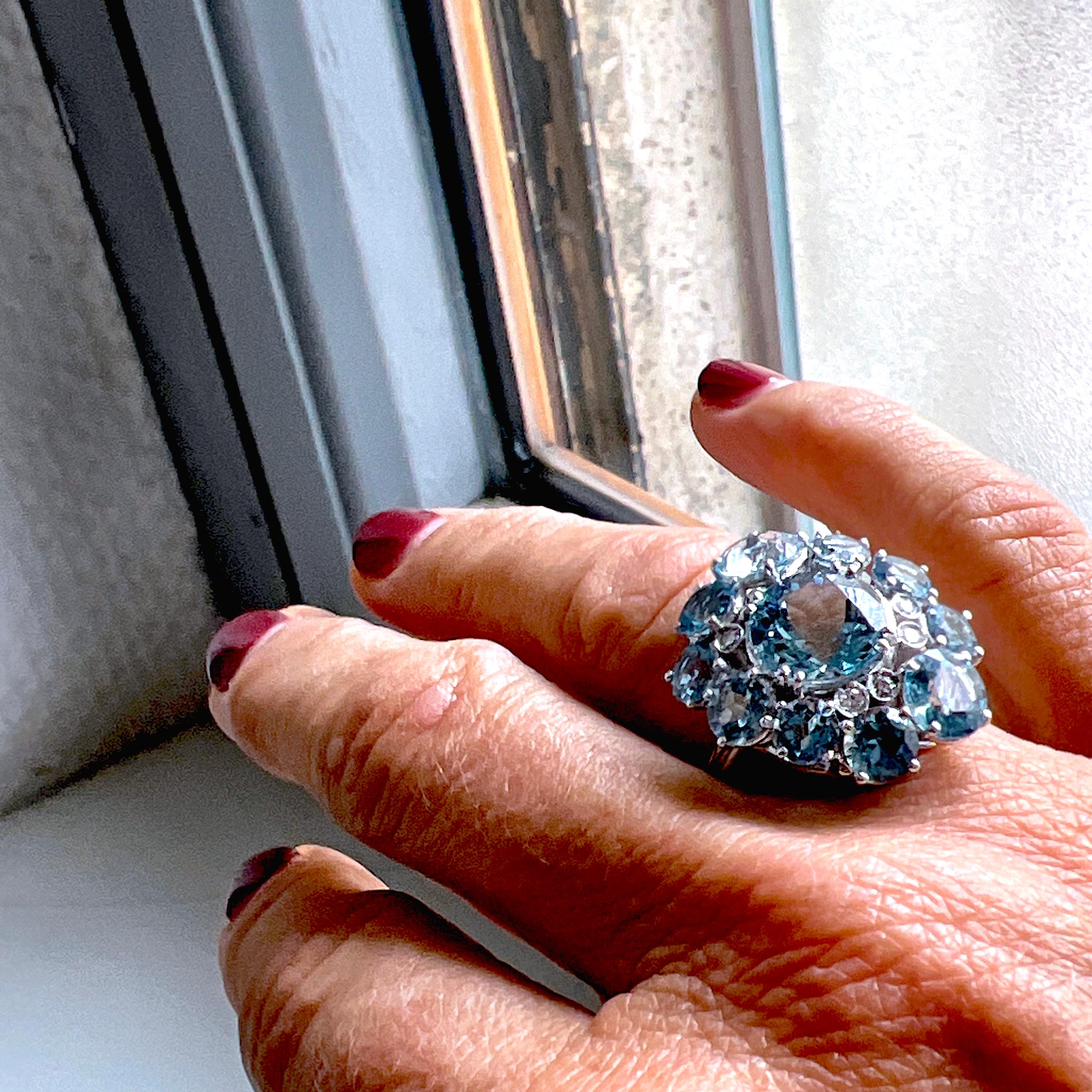 Anello in oro con diamante e acquamarina brasiliana naturale Berca 7,92Kt in vendita 2