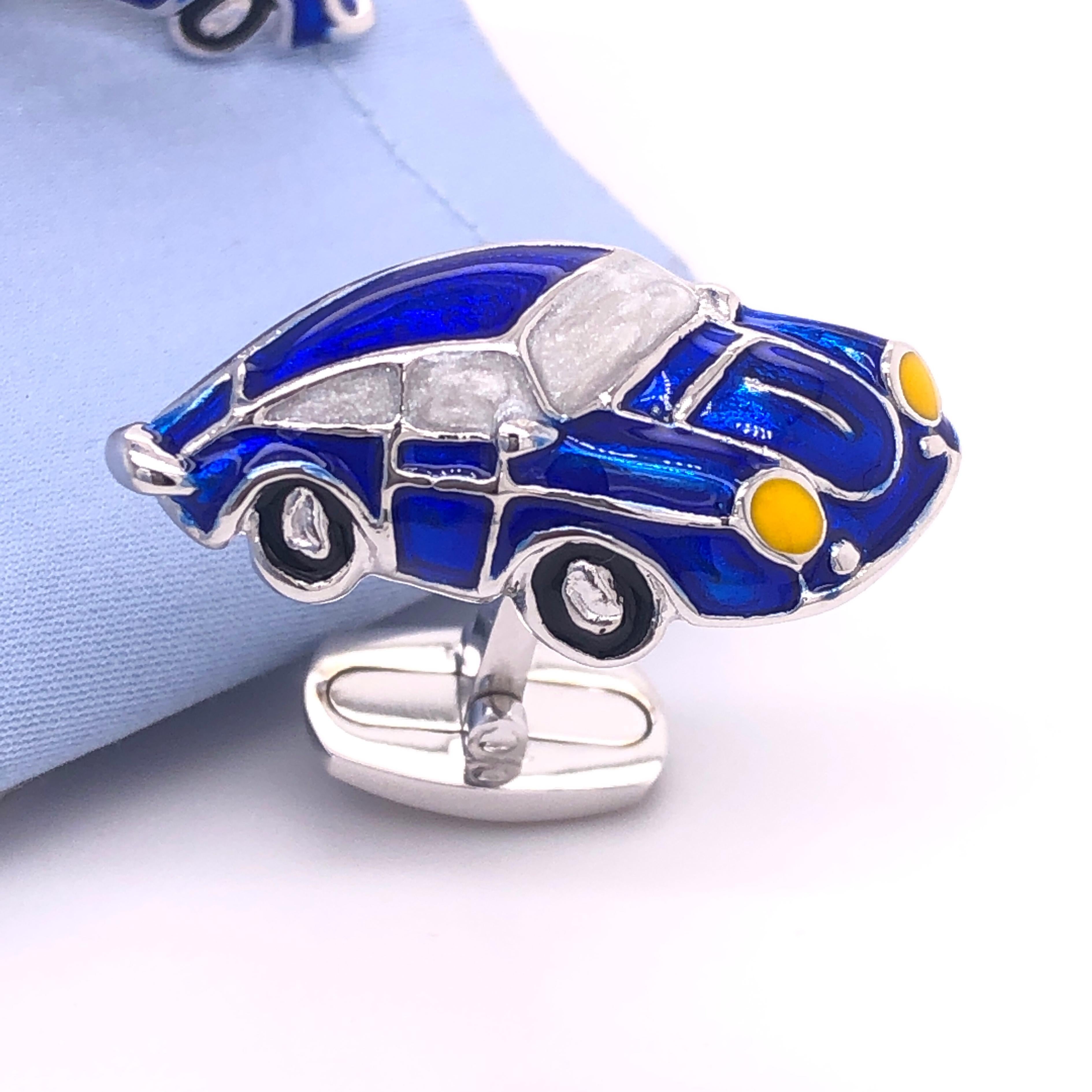 Gemelos de plata de ley esmaltados a mano en azul marino con forma de Porsche Berca 911 Contemporáneo en venta