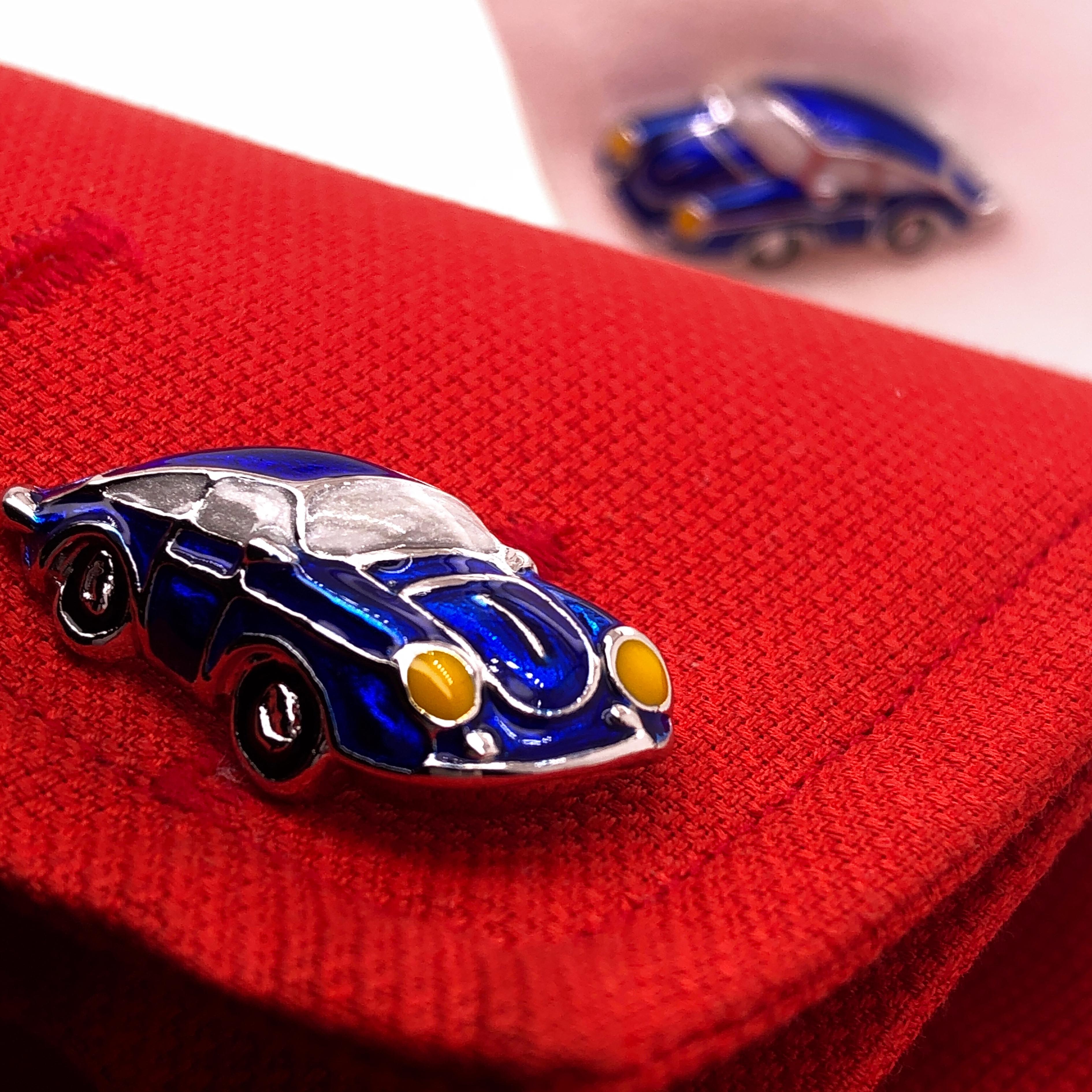 Gemelos de plata de ley esmaltados a mano en azul marino con forma de Porsche Berca 911 en venta 1