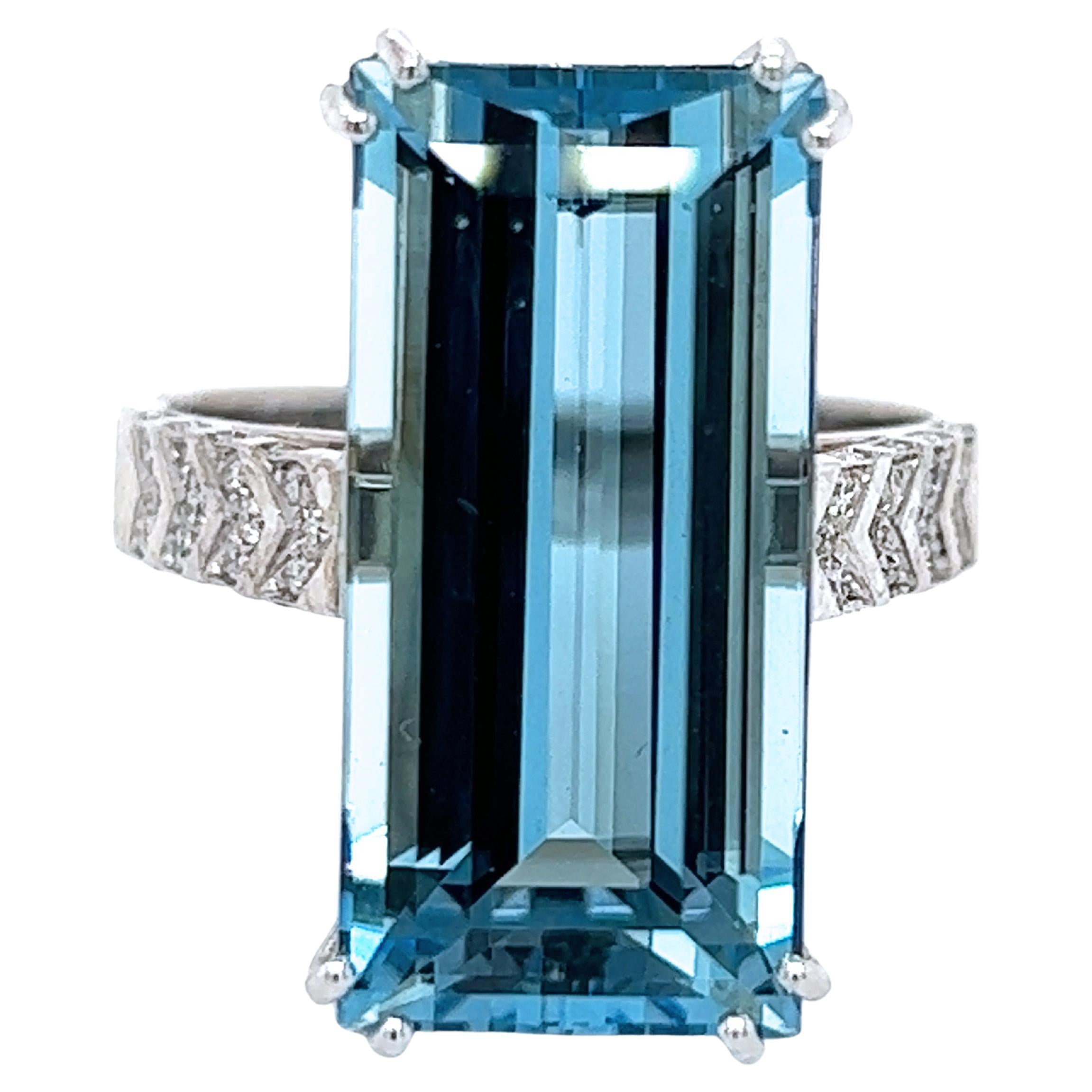 Berca AIGS Certified 10.49Kt Rectangular Blue Aquamarine White Diamond Ring For Sale