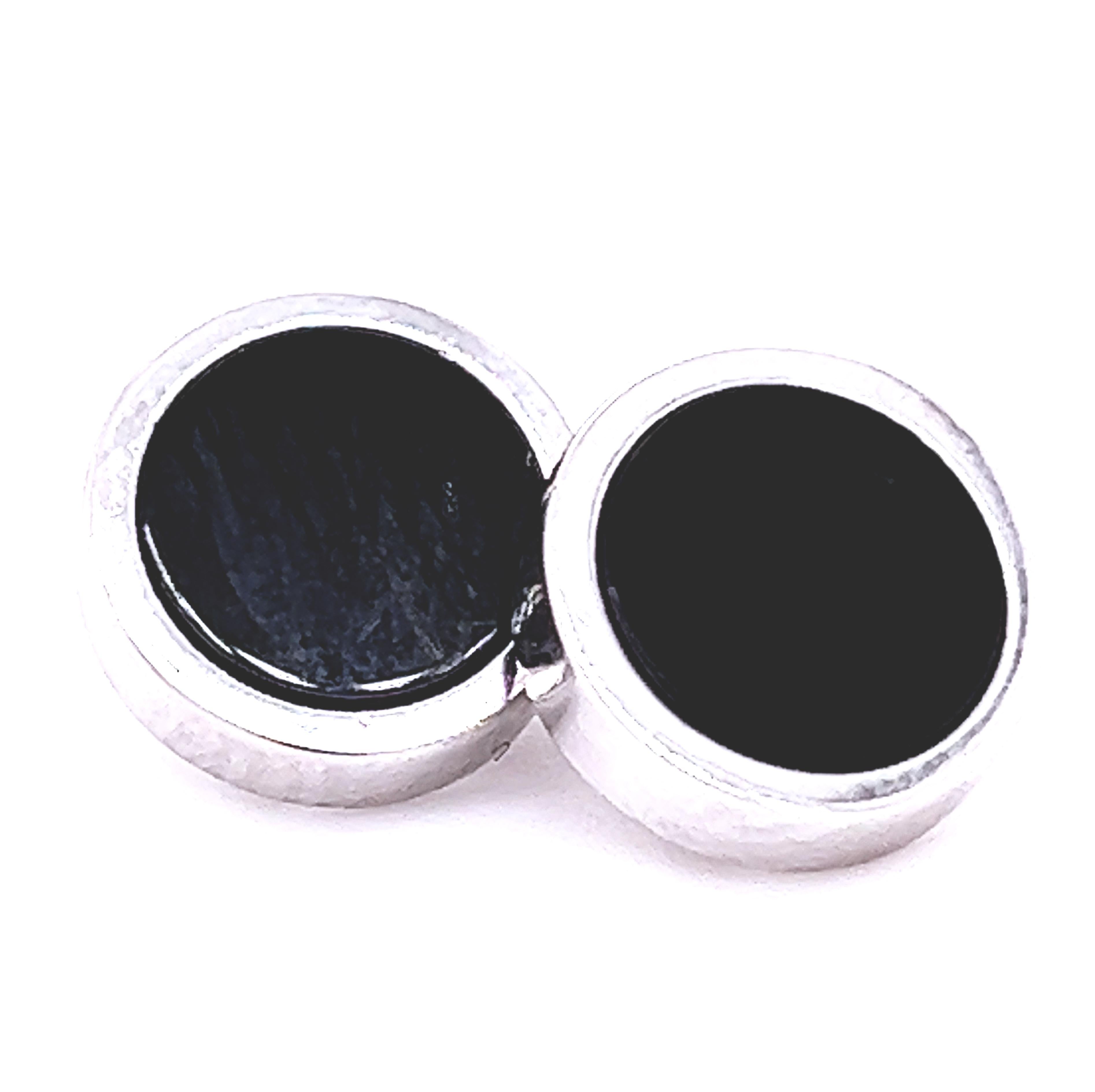 Chic and Timeless, Natural Hand Inlaid Black Onyx Disk Round Shaped Sterling Silver Cufflinks.
In our smart fitted Tobacco Suede Leather Case and Pouch.

