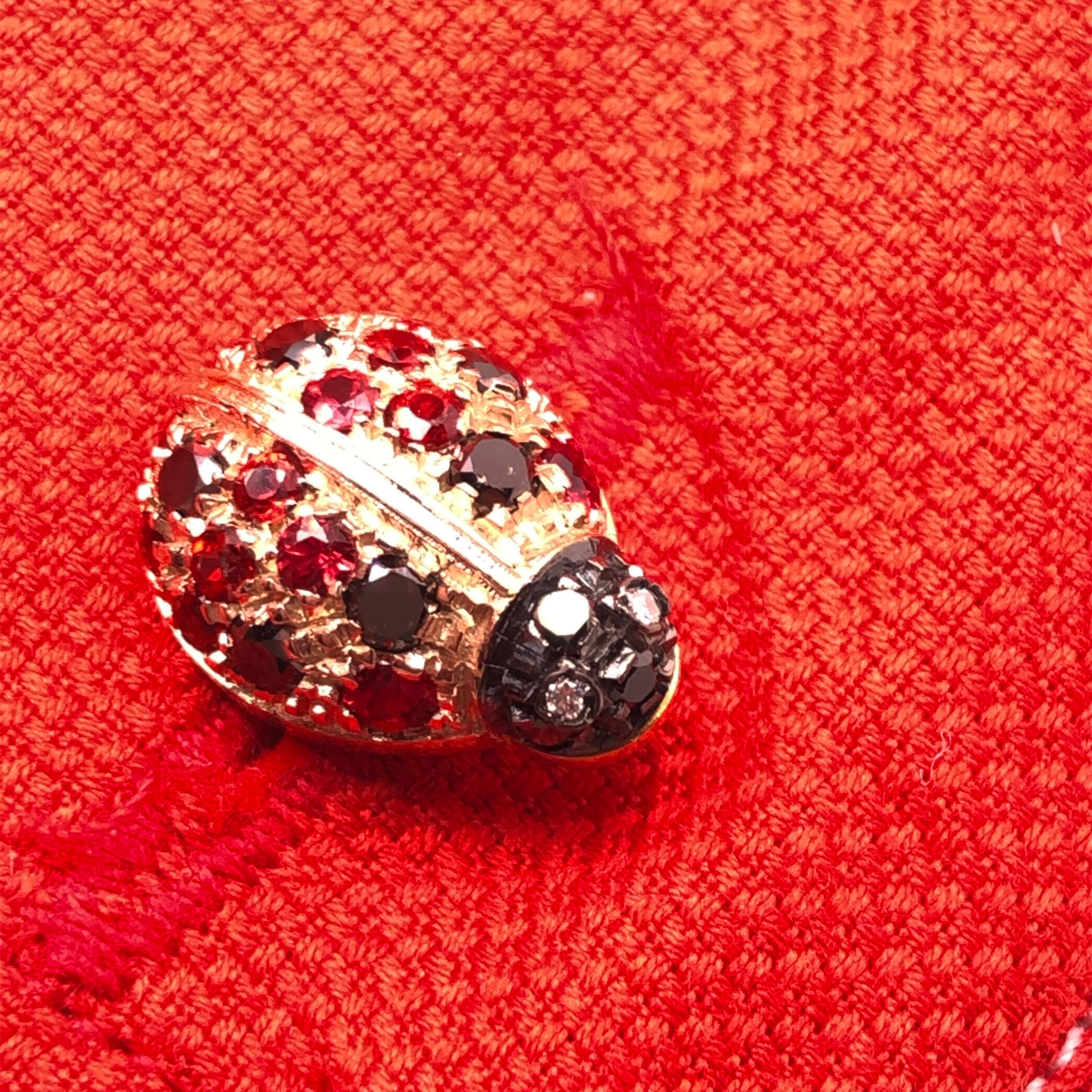 Manschettenknöpfe von Berca in Marienkäferform aus Roségold mit schwarzem, weißem, Diamant und Rubin im Angebot 2