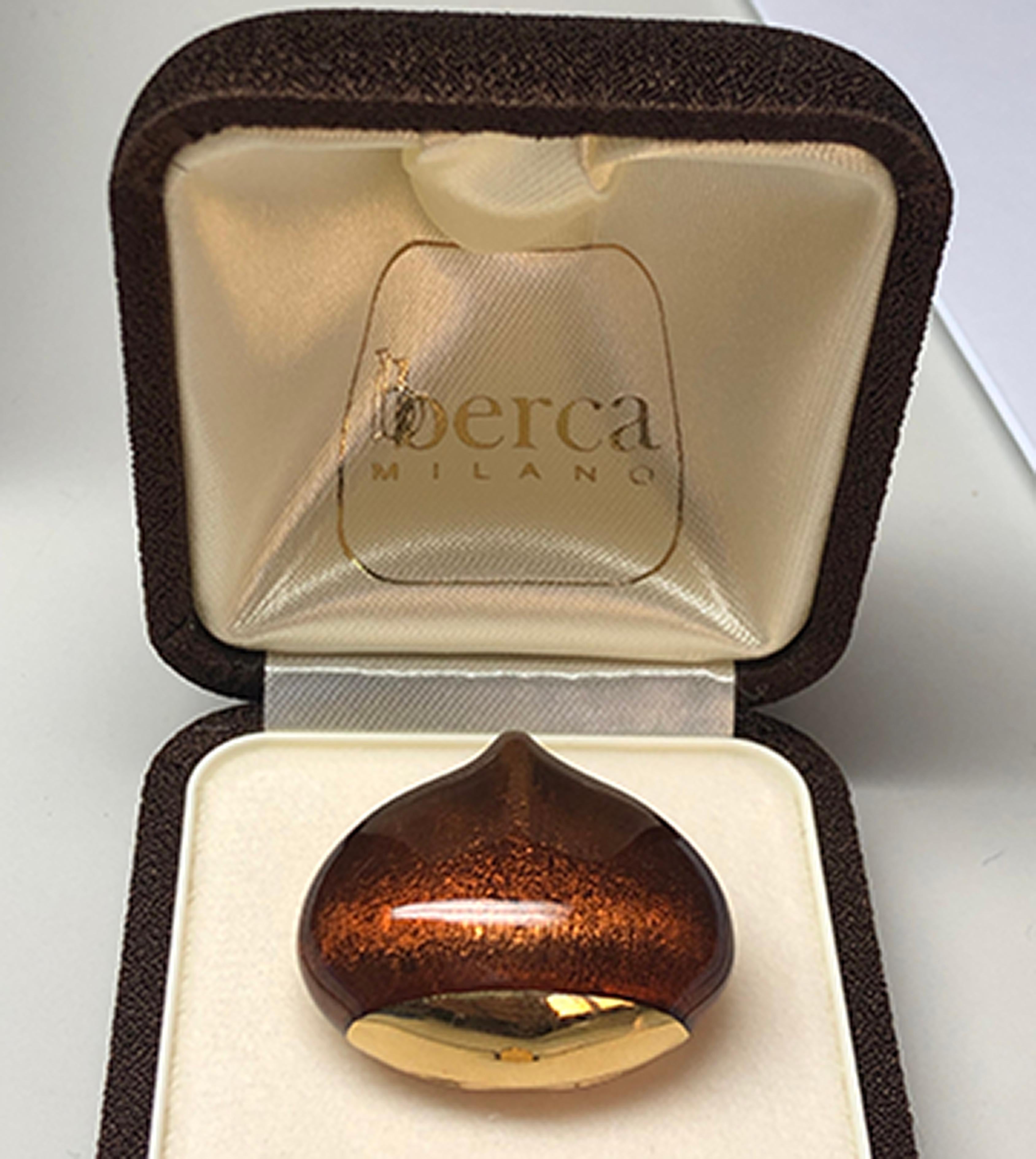 Berca, hand emaillierte, vergoldete Pillbox aus Sterlingsilber in Kastanienholzform 4
