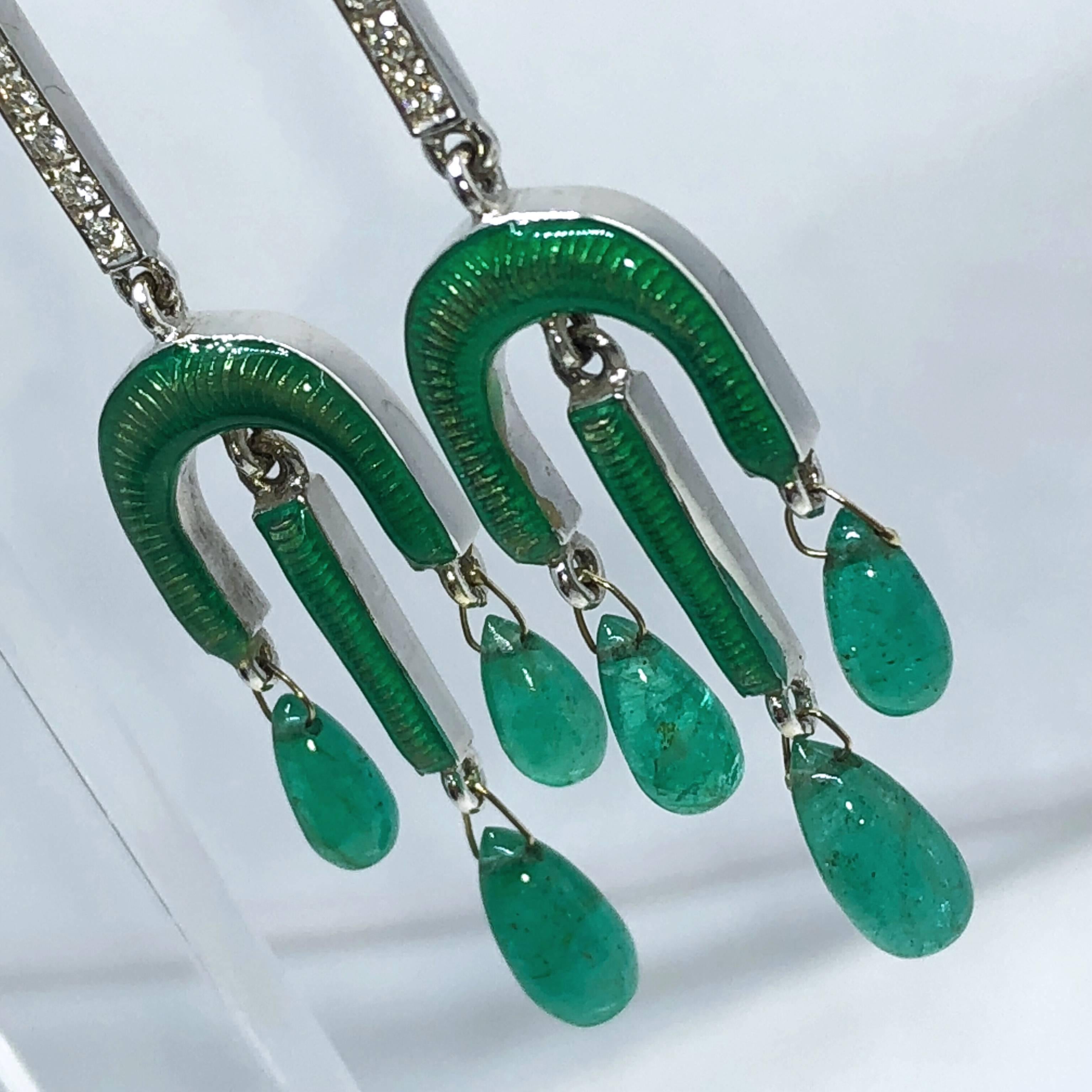 Berca Emerald Drops Weißer Diamant Saphir Emaillierte Champslevé Tropfen Ohrringe im Angebot 4