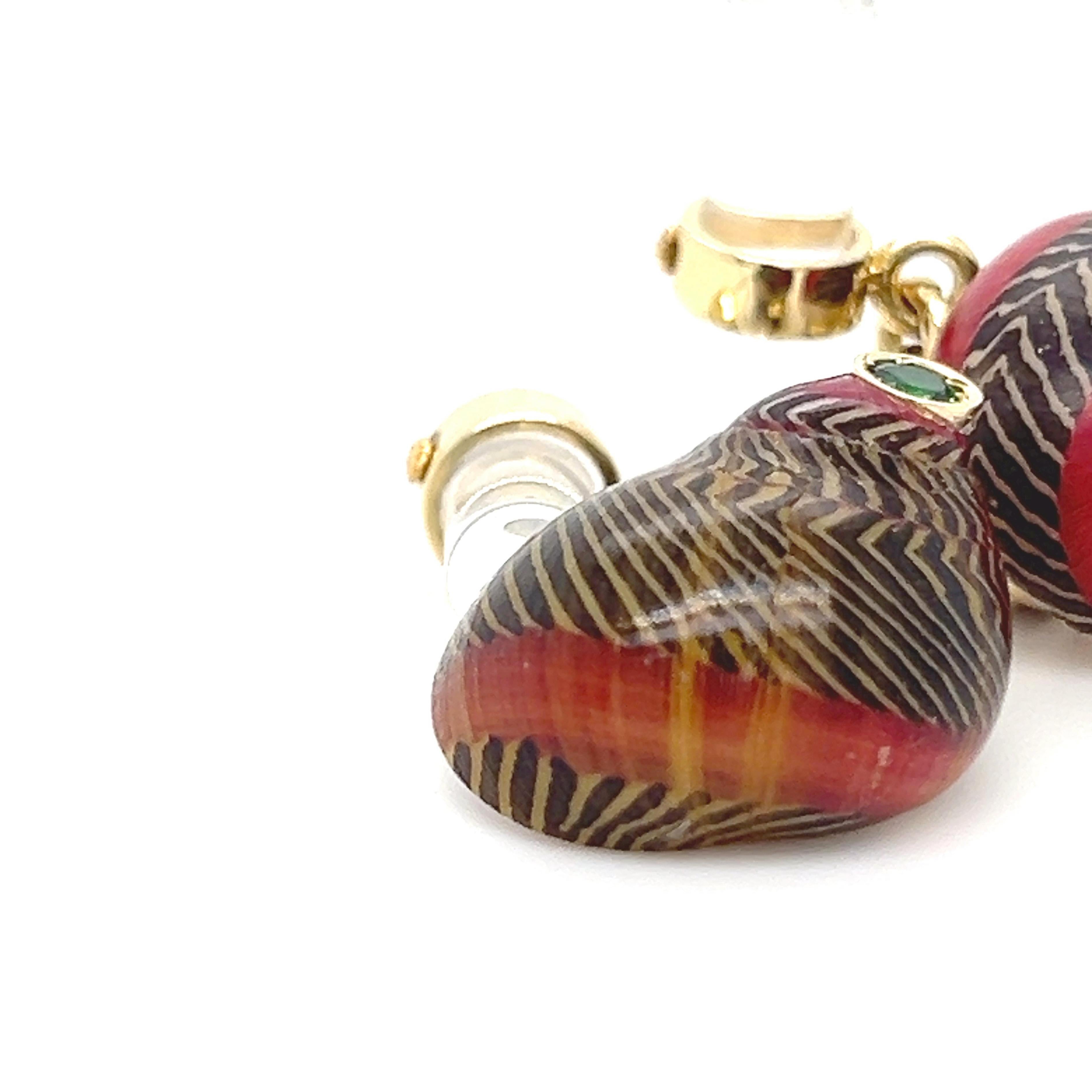 Brilliant Cut Berca Emerald Red Black Shell Shaped Rock Crystal Yellow Gold Cufflinks For Sale