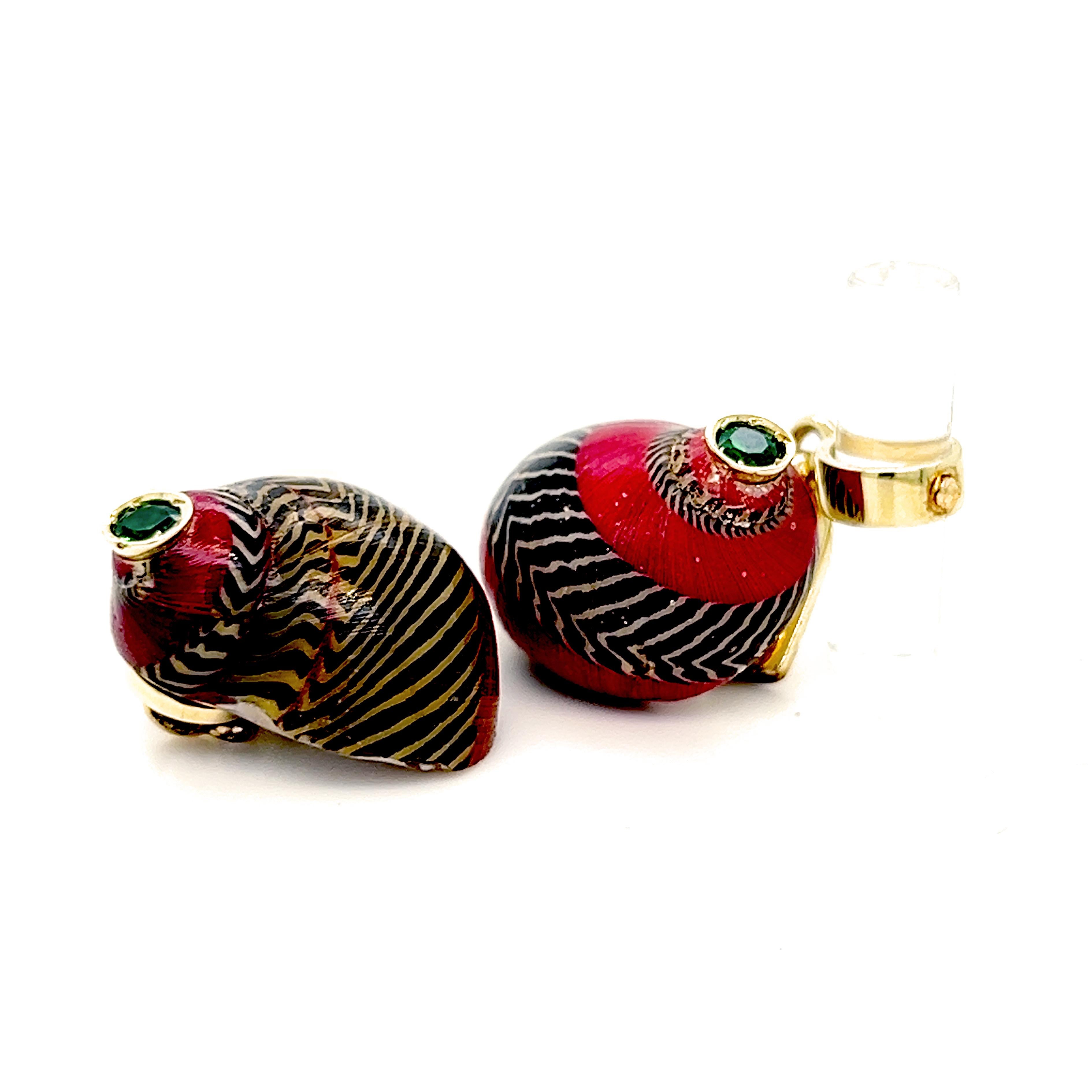 Men's Berca Emerald Red Black Shell Shaped Rock Crystal Yellow Gold Cufflinks For Sale