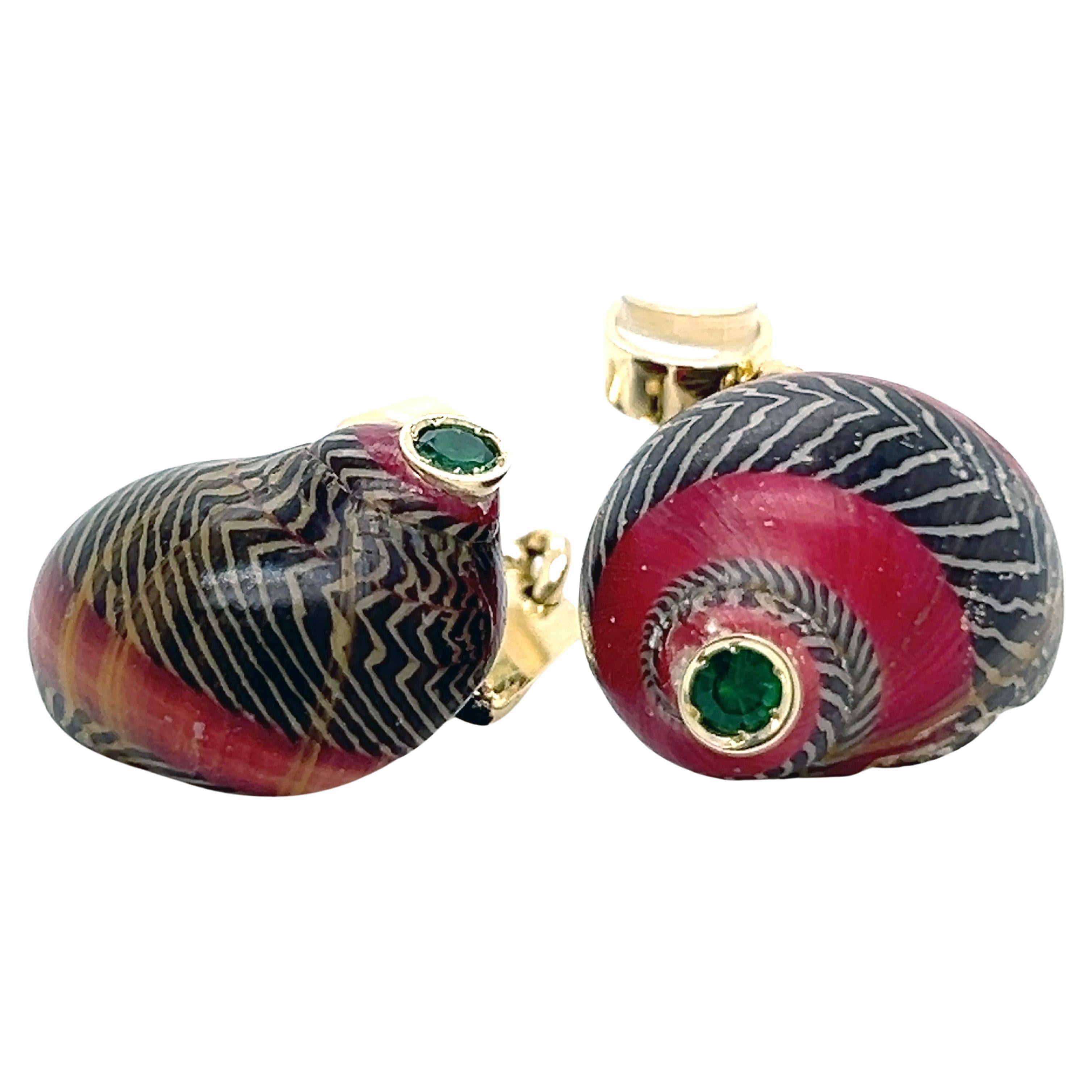 Berca Emerald Red Black Shell Shaped Rock Crystal Yellow Gold Cufflinks For Sale