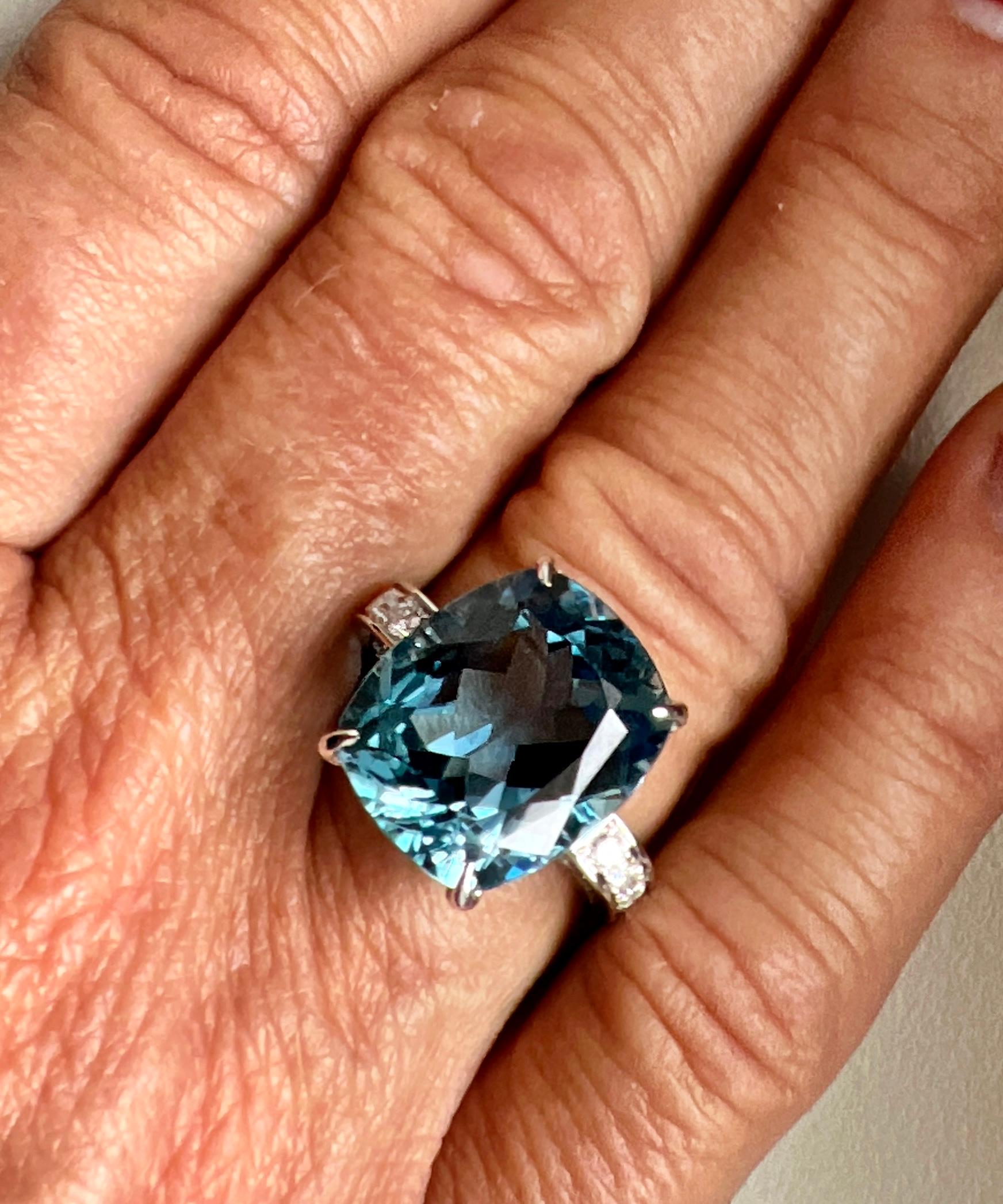 BERCA Bague certifiée GIA 9.15Kt Antik Aigue-marine bleue taille coussin Diamant blanc en vente 5