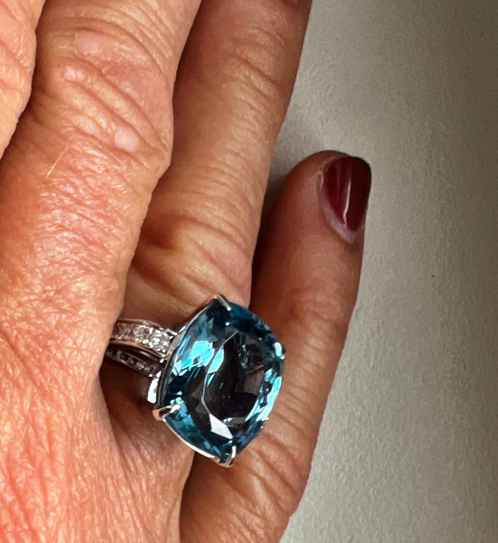 BERCA Bague certifiée GIA 9.15Kt Antik Aigue-marine bleue taille coussin Diamant blanc en vente 7