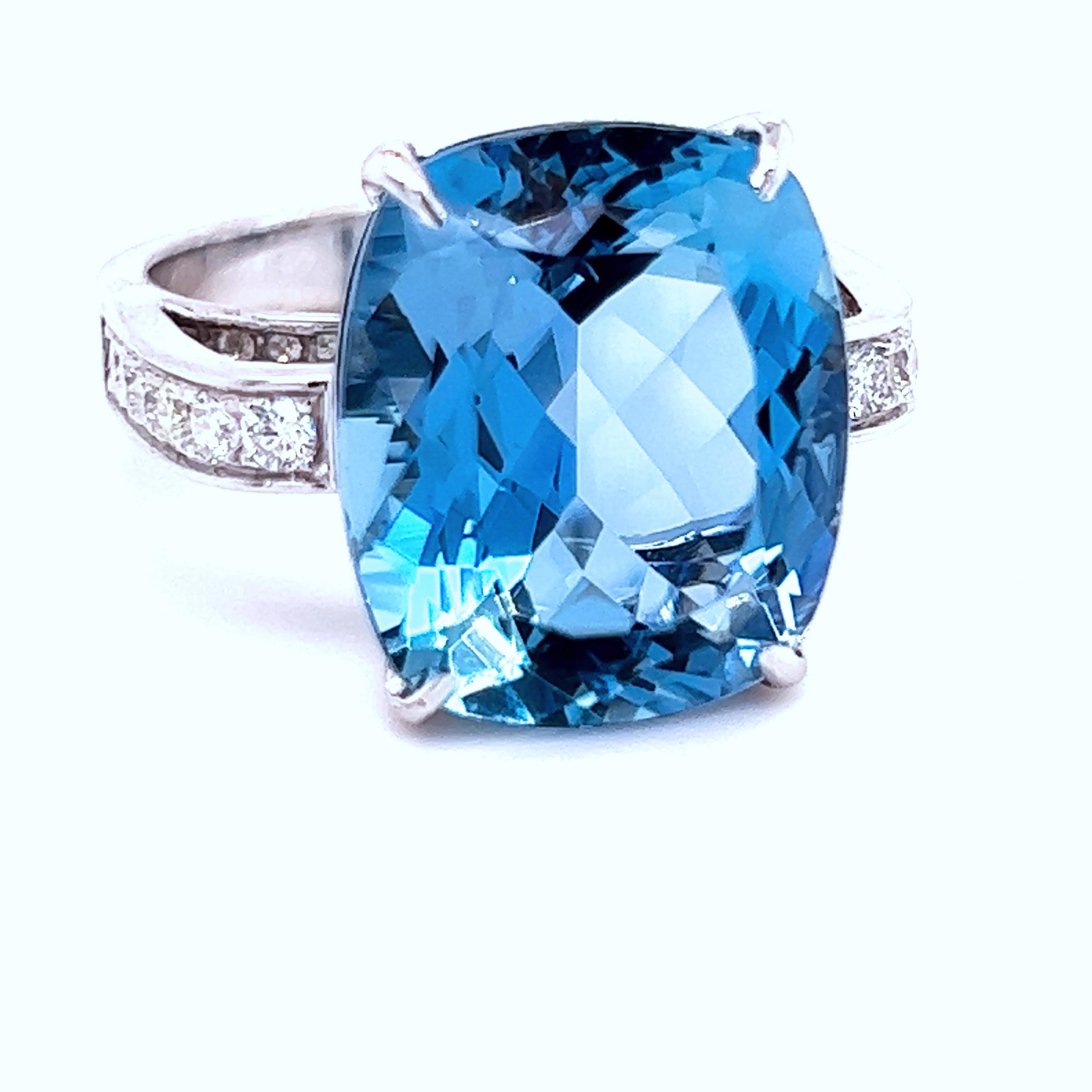 BERCA Bague certifiée GIA 9.15Kt Antik Aigue-marine bleue taille coussin Diamant blanc en vente 3