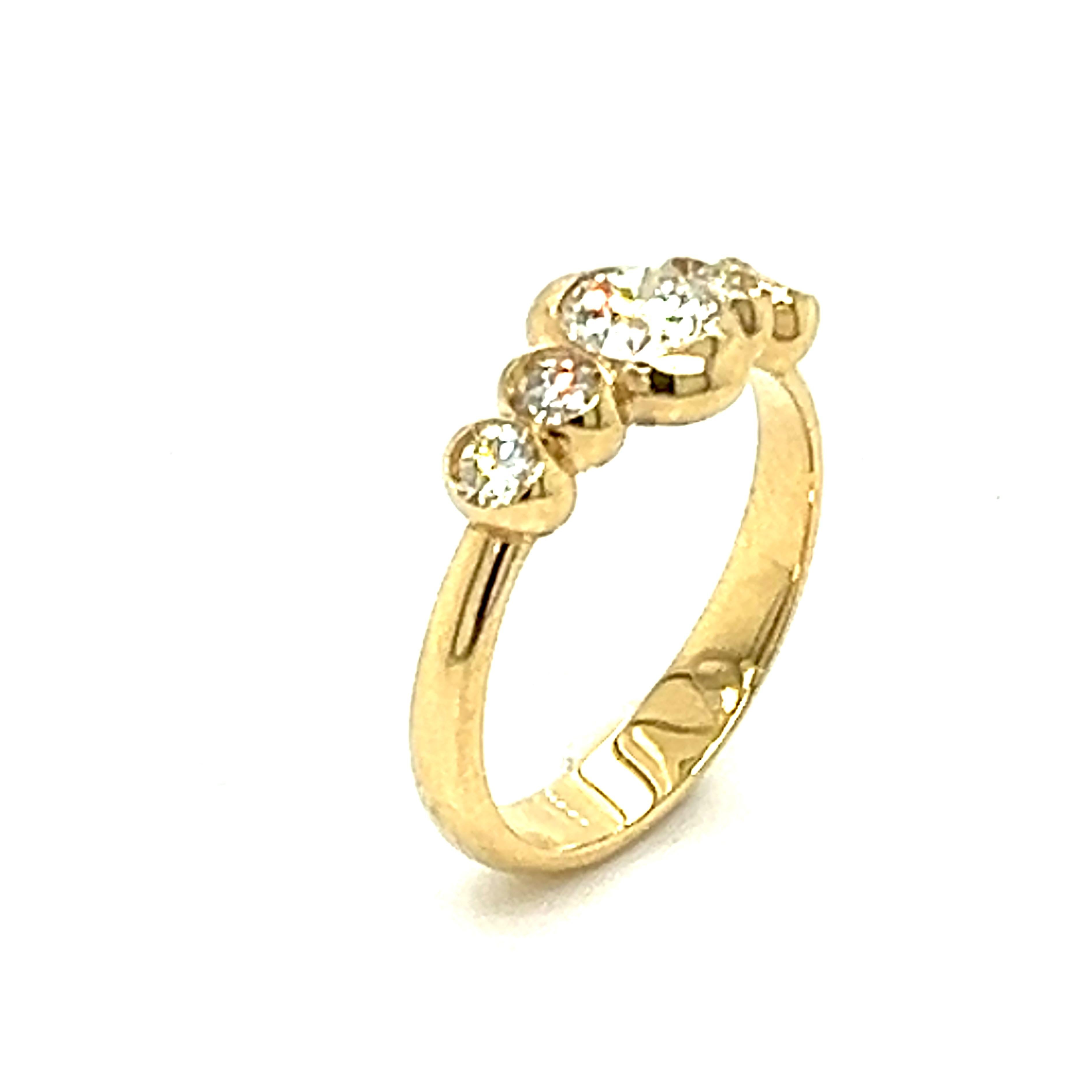 Berca GIA Certified Brilliant Cut White Diamond Five Stones Yellow Gold Ring In New Condition For Sale In Valenza, IT