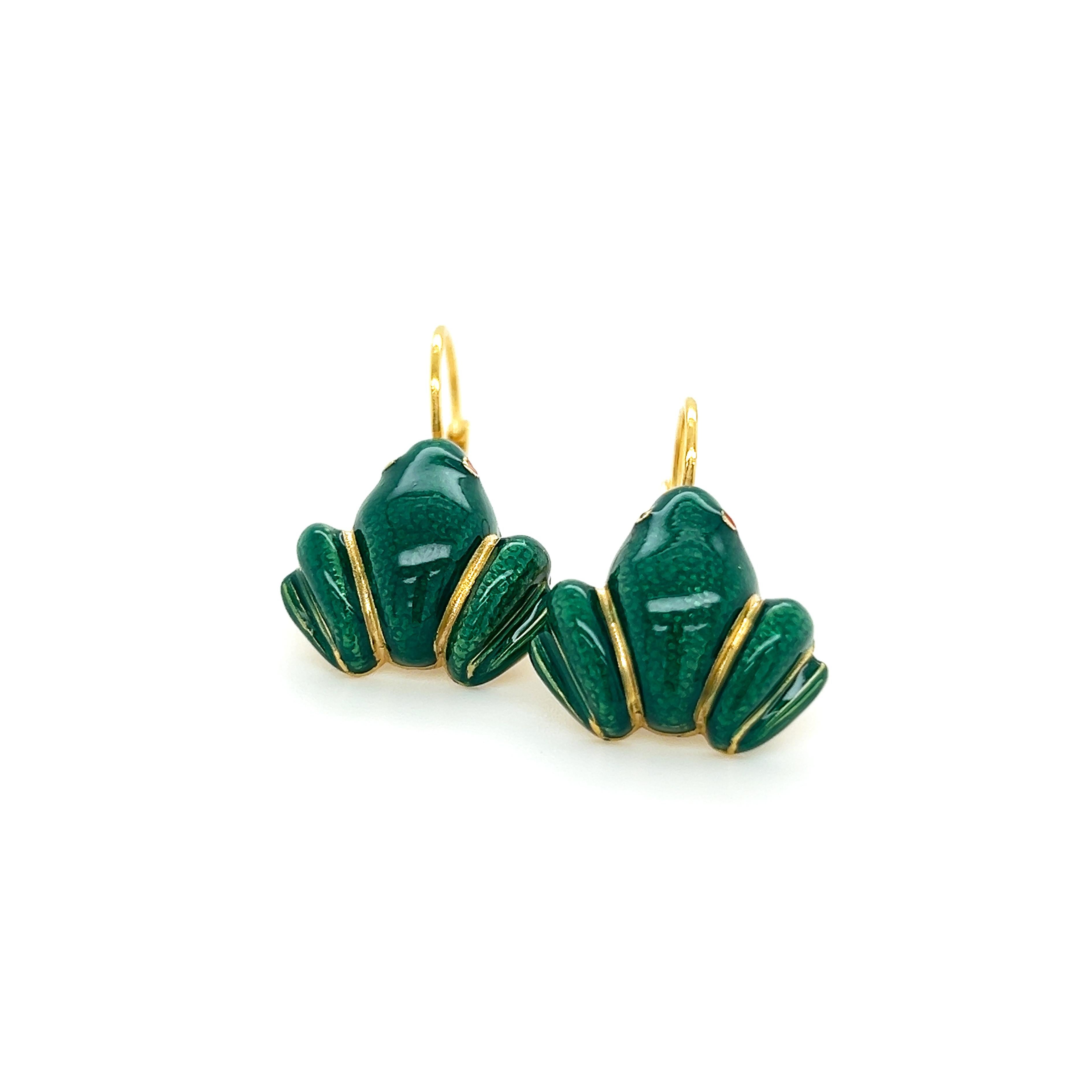 Berca Green Hand Enameled Frog Shaped Sterling Silver Gold-Plated Earrings In New Condition For Sale In Valenza, IT
