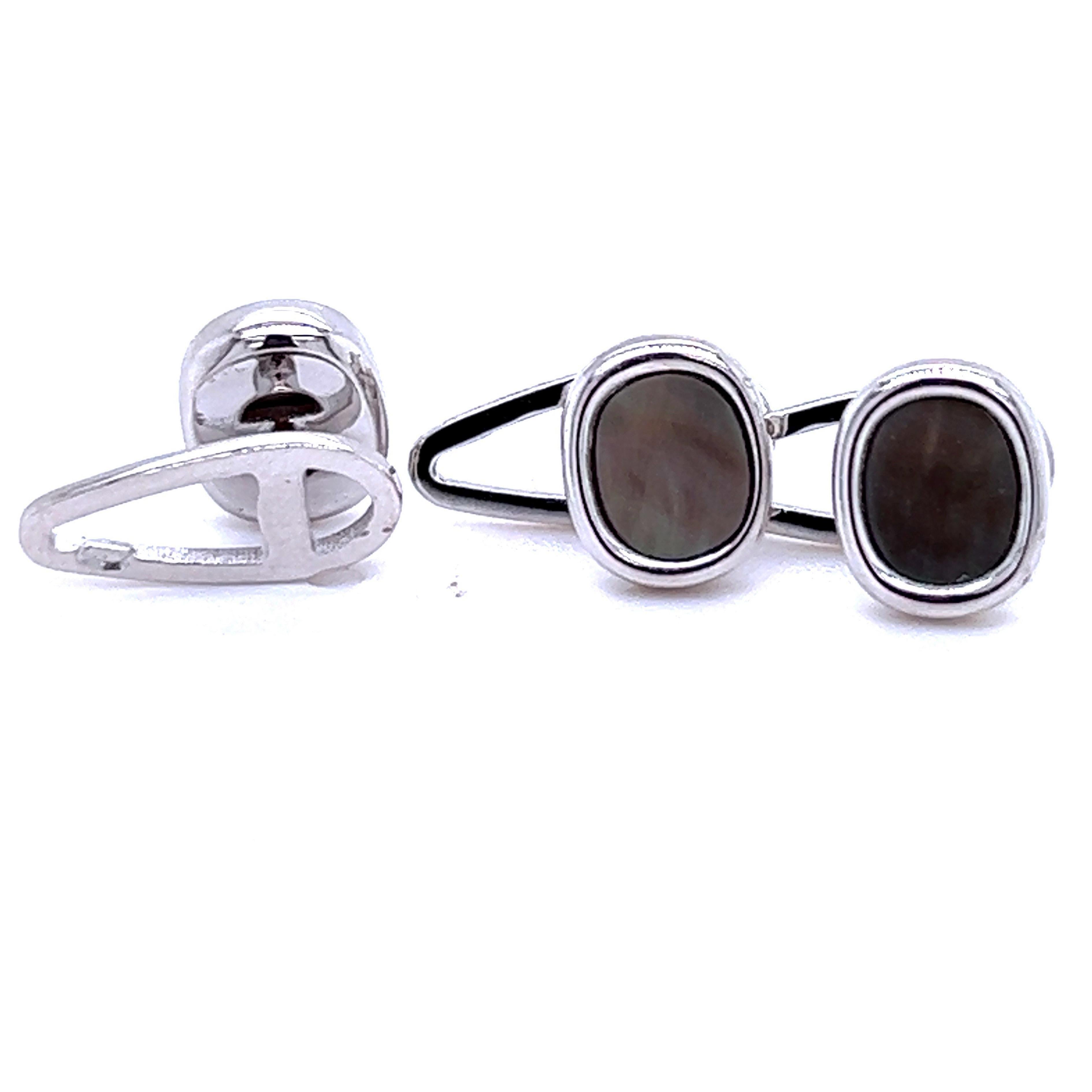 Set di gemelli e borchie in argento sterling a forma rettangolare con opale grigio Berca in vendita 1