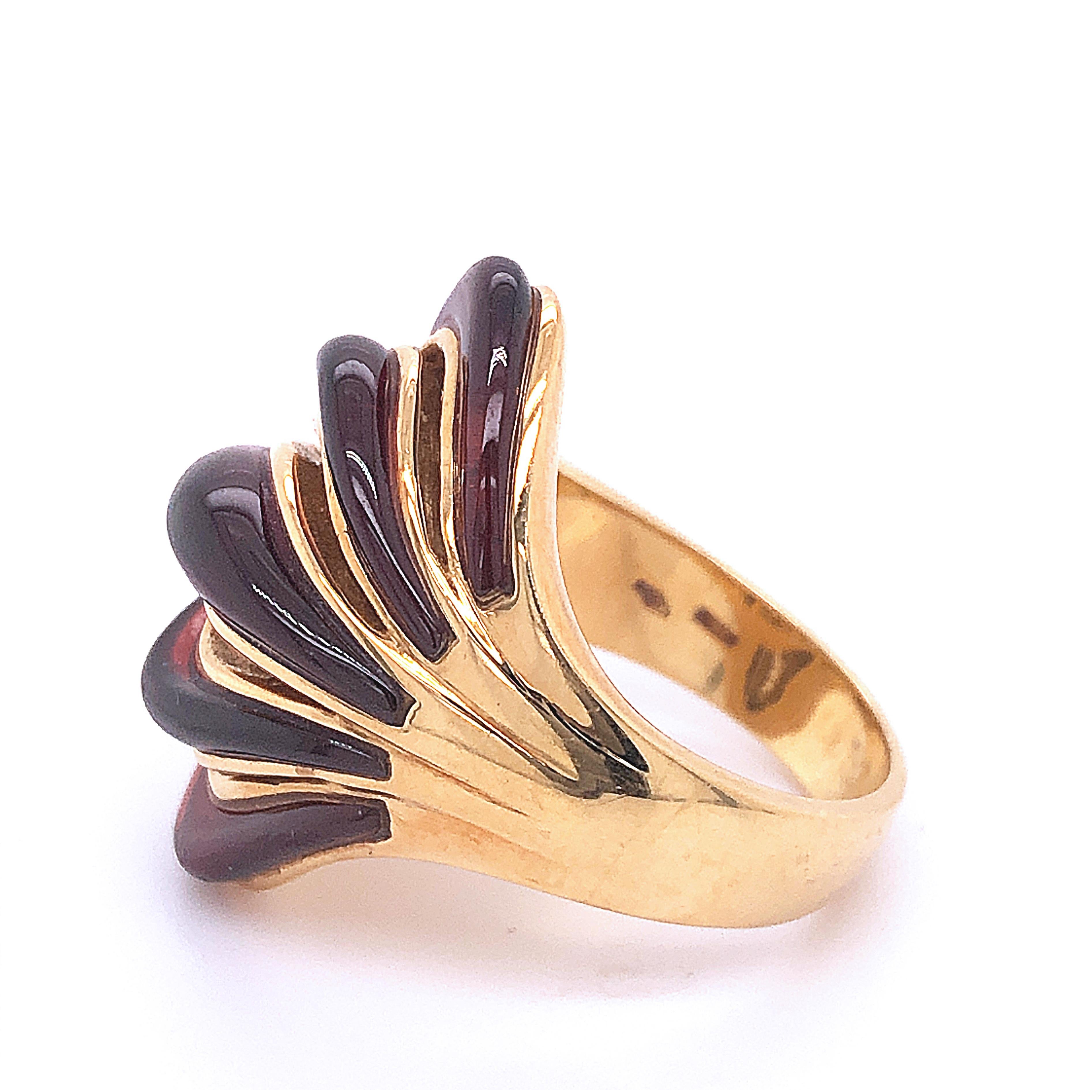 Berca Iconic Natural Red Garnet Yellow Gold Setting Waves Cocktail Ring In New Condition In Valenza, IT