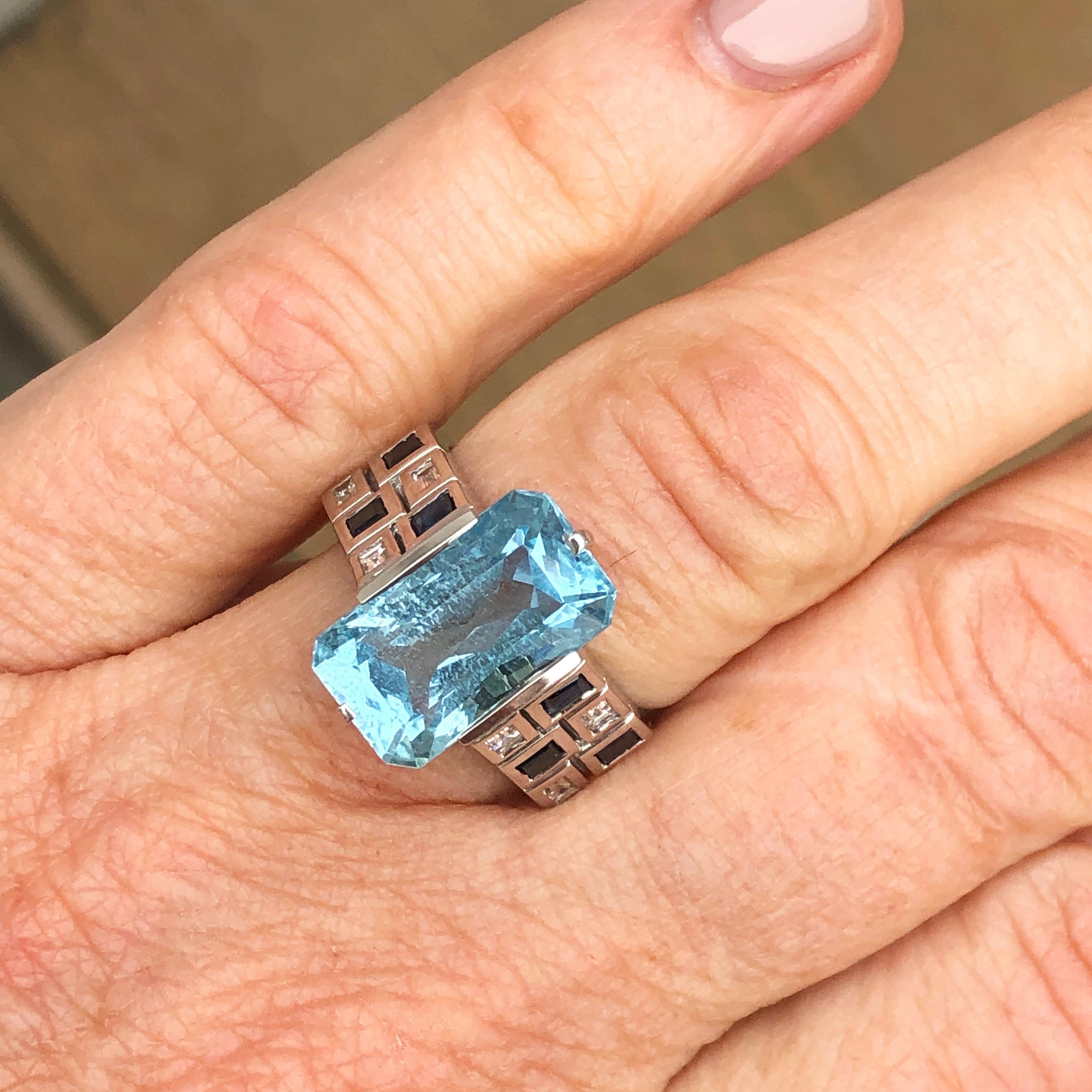Berca IGI Certified 5.57 Karat Rectangular Cut Aquamarine Diamond Sapphire Ring 4