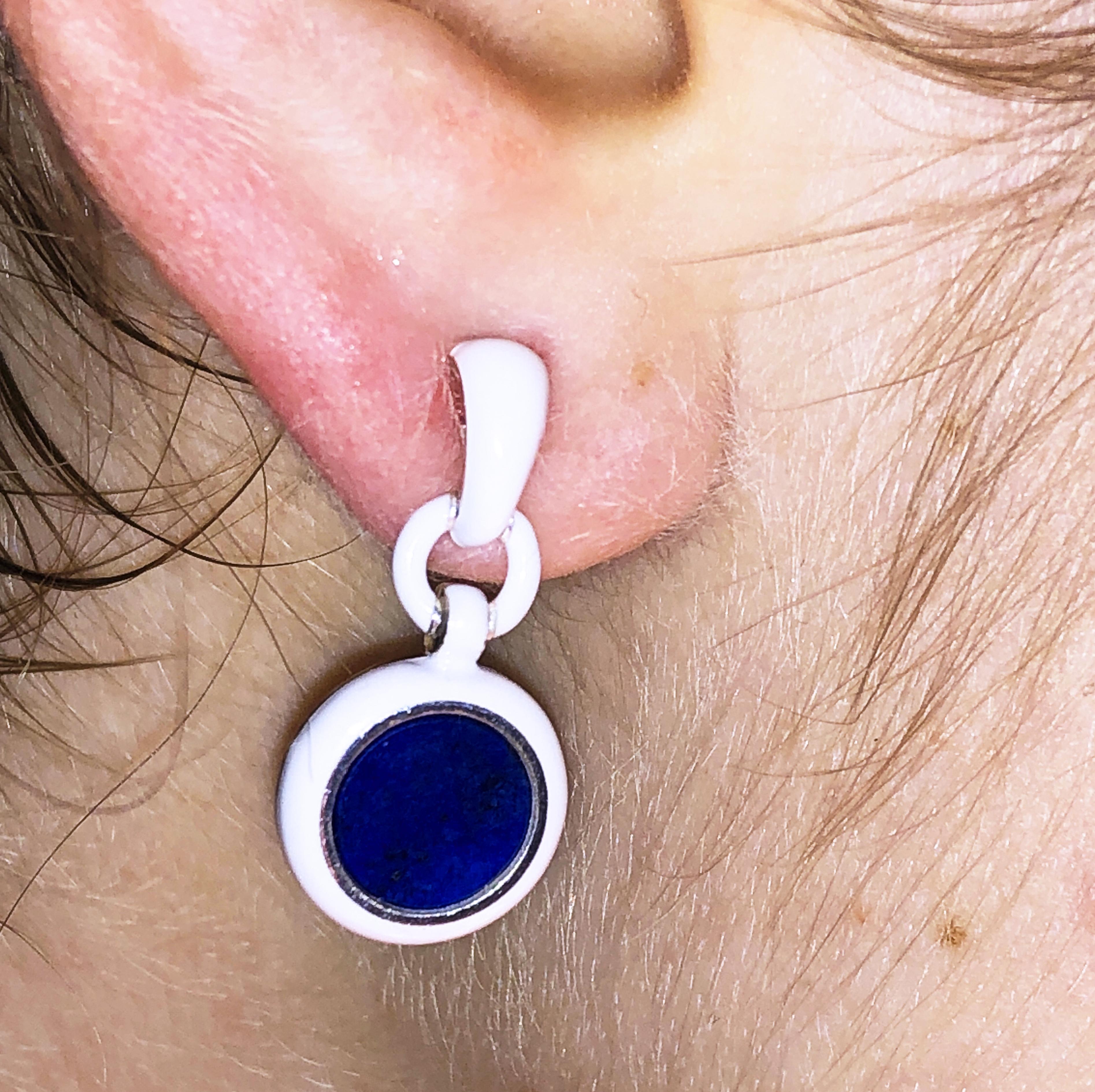 Berca - Boucles d'oreilles pendantes en argent sterling avec disque de Lapis naturel et émaillé à la main en vente 3