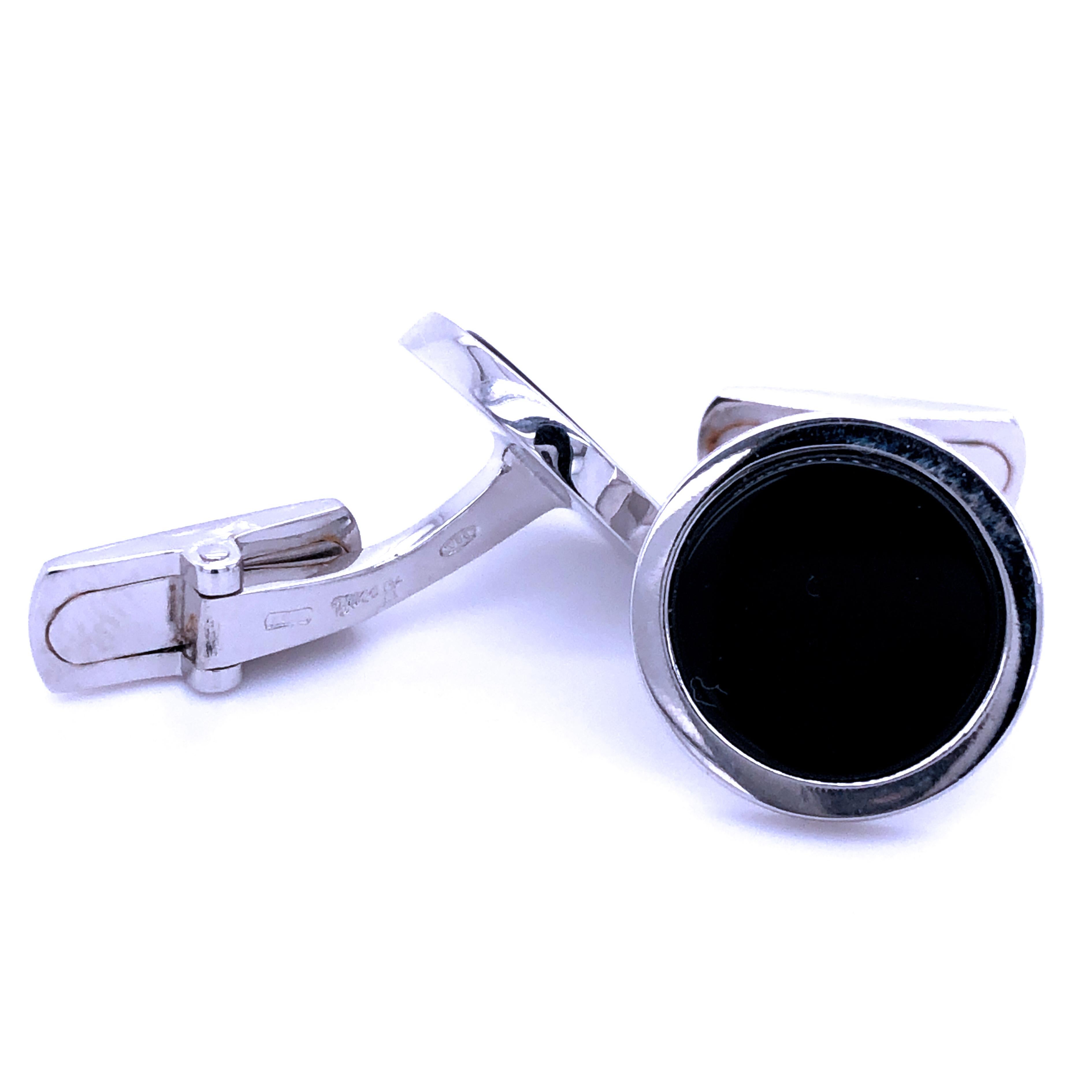 Natural Onyx Round Shaped Sterling Silver Cufflinks For Sale 1