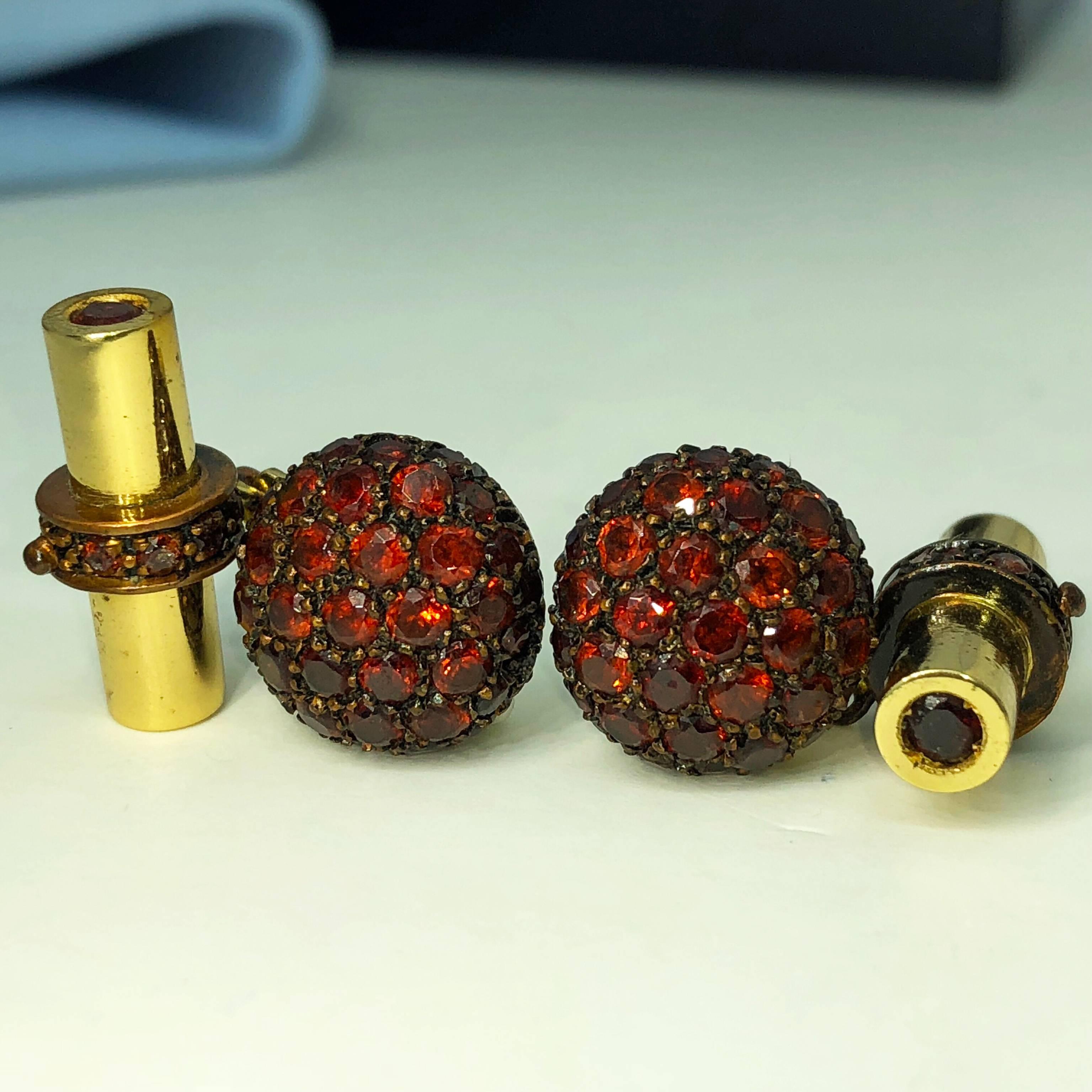 Natural Red Spessartine Yellow Gold Baton Back 18kt Gold Cufflinks In New Condition For Sale In Valenza, IT