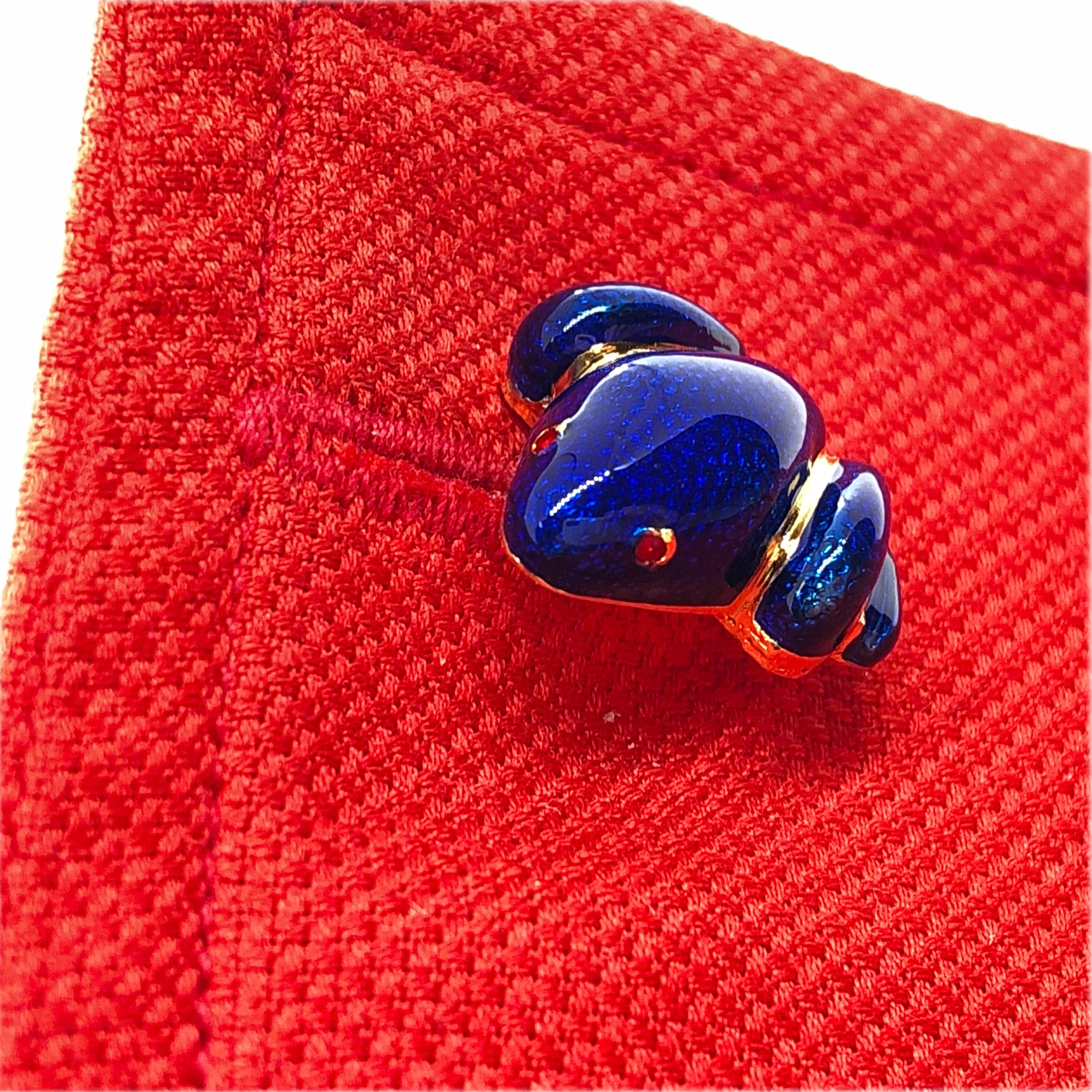 Berca Navy Blue Hand Enameled Frog Shaped Sterling Silver Gold-Plated Cufflinks For Sale 3