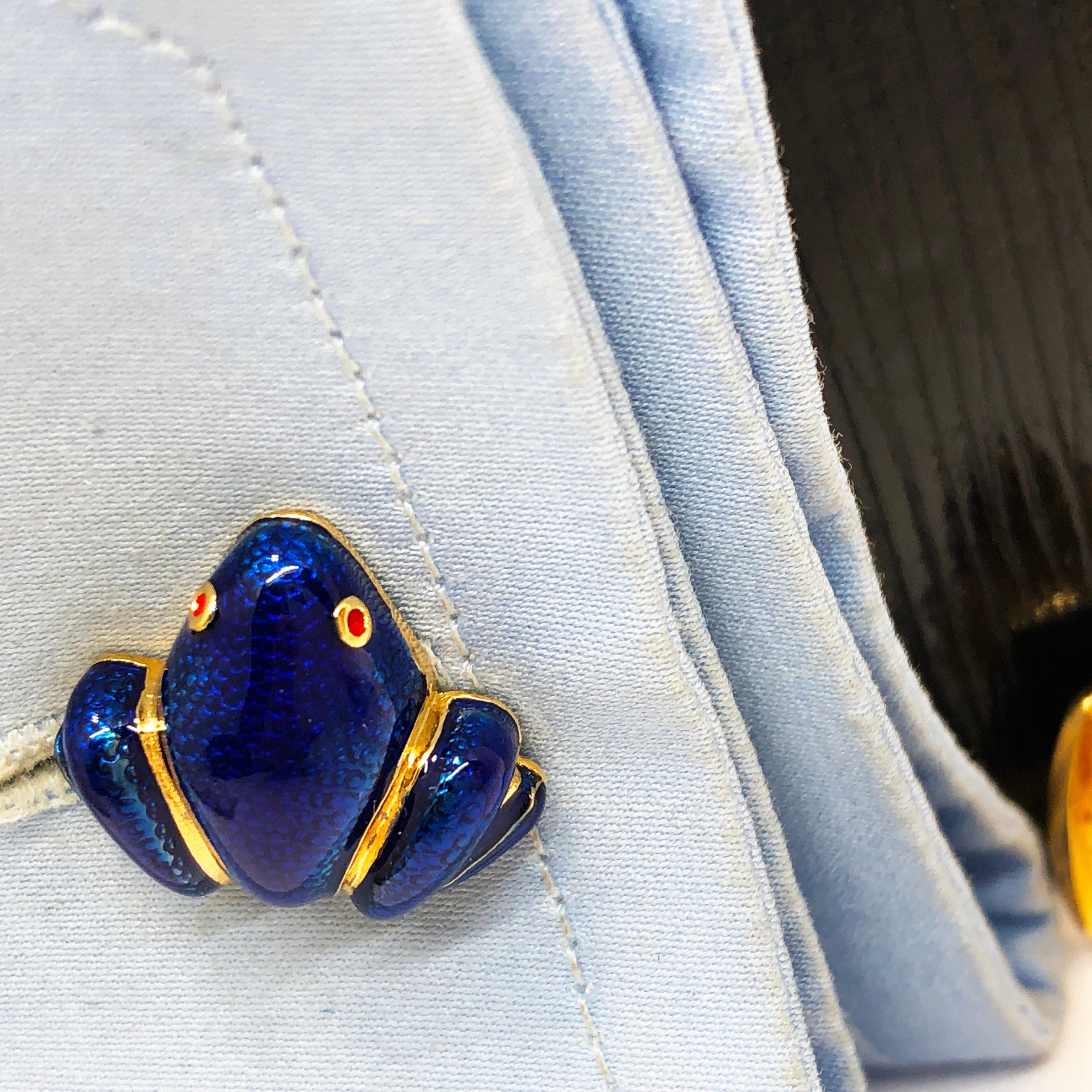 Berca Navy Blue Hand Enameled Frog Shaped Sterling Silver Gold-Plated Cufflinks For Sale 4