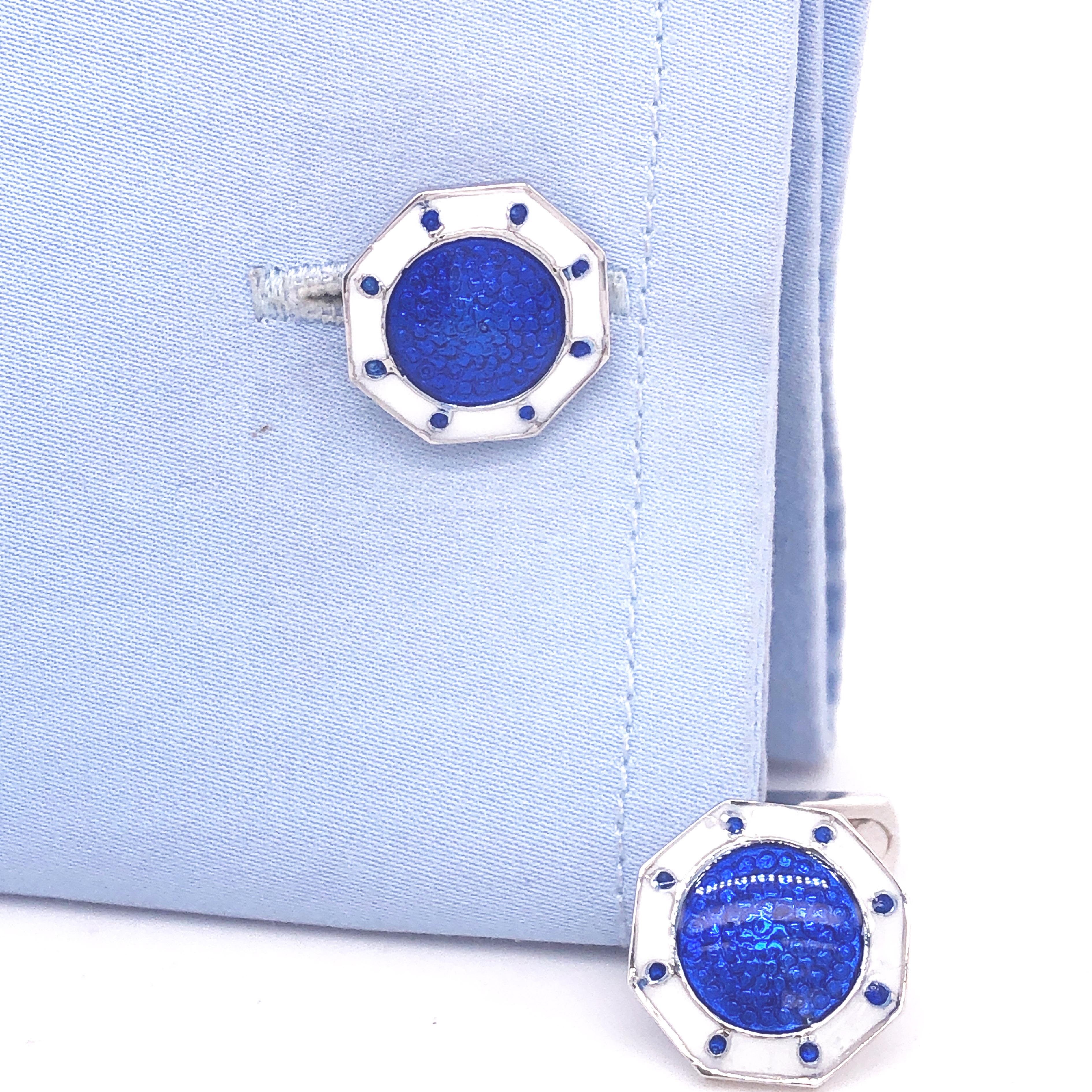 Achteckige Manschettenknöpfe aus weißem, marineblau emailliertem Sterlingsilber mit T-Bar-Rücken im Angebot 1