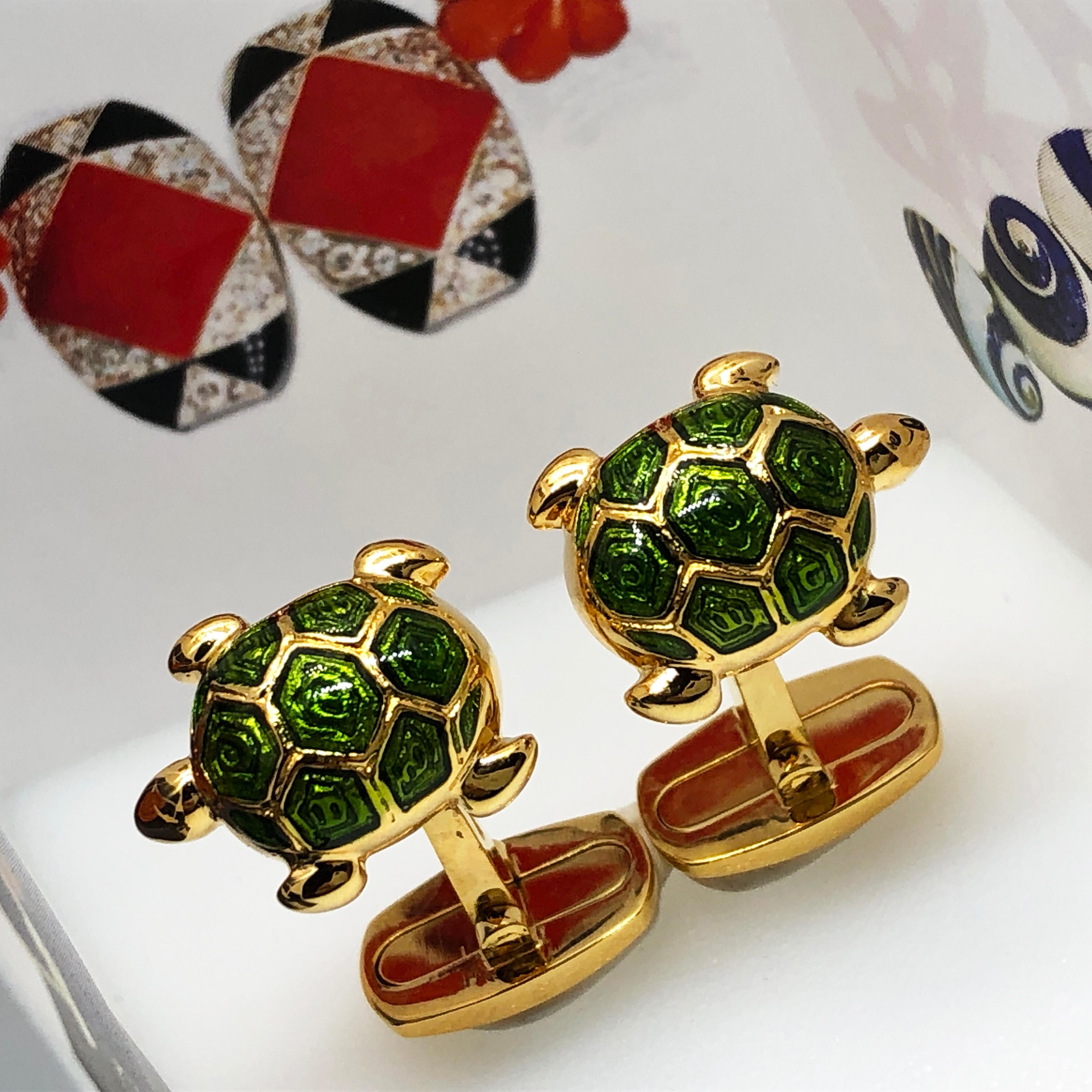 Berca Olive Green Enameled Turtle Shaped Sterling Silver Gold-Plated Cufflinks For Sale 1