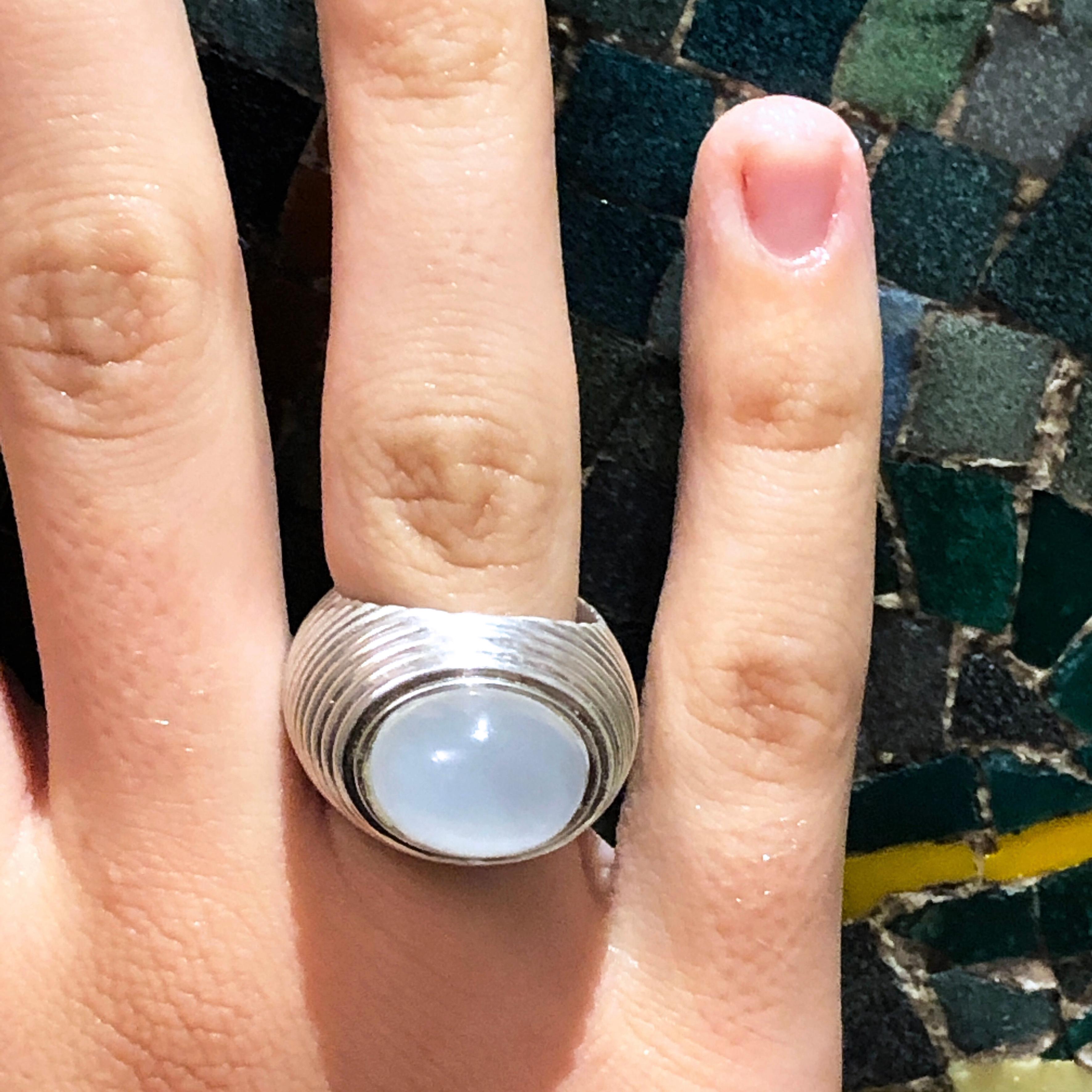 BERCA Bague unique en argent sterling en pierre de lune naturelle cabochon de 12 carats en vente 8