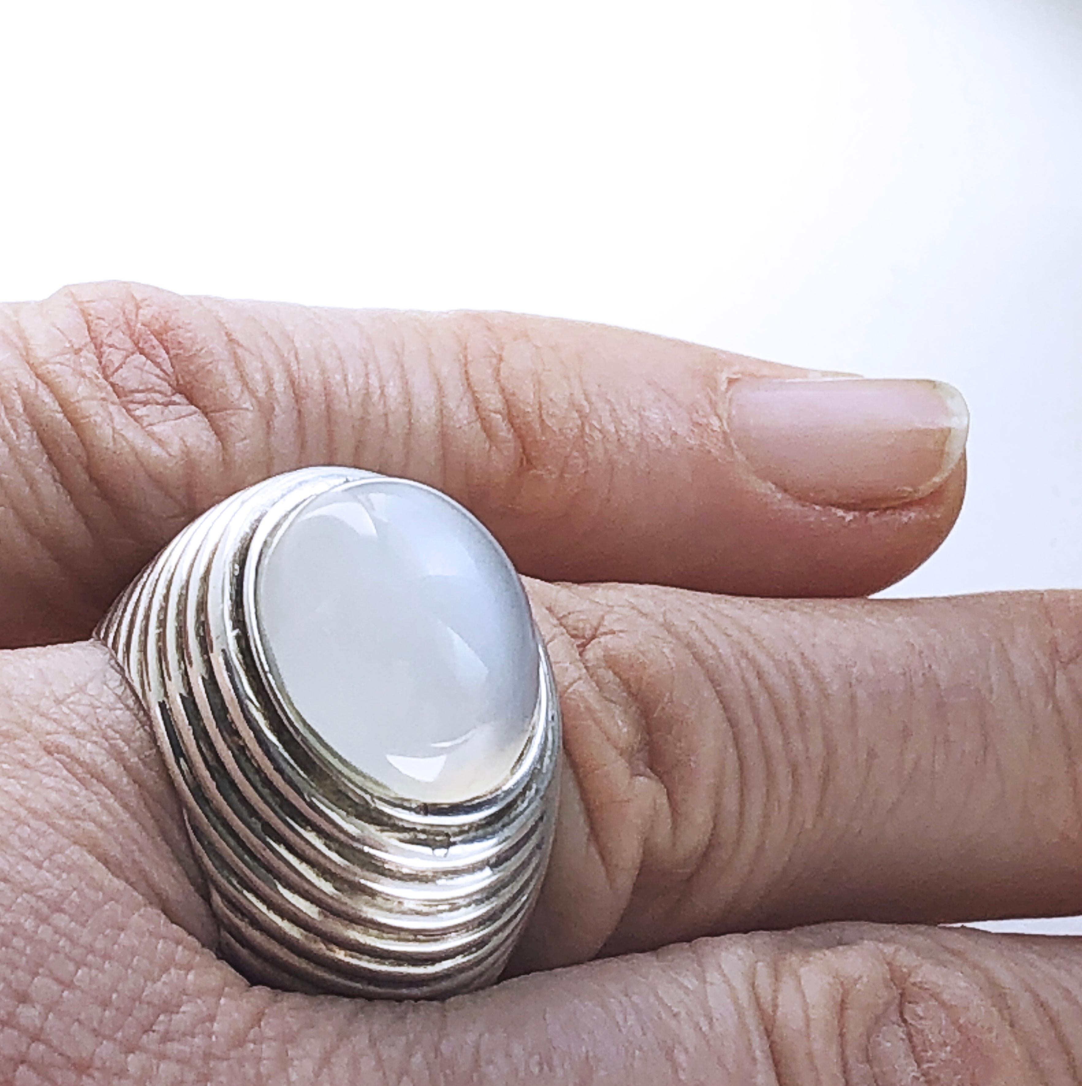 BERCA Bague unique en argent sterling en pierre de lune naturelle cabochon de 12 carats en vente 3