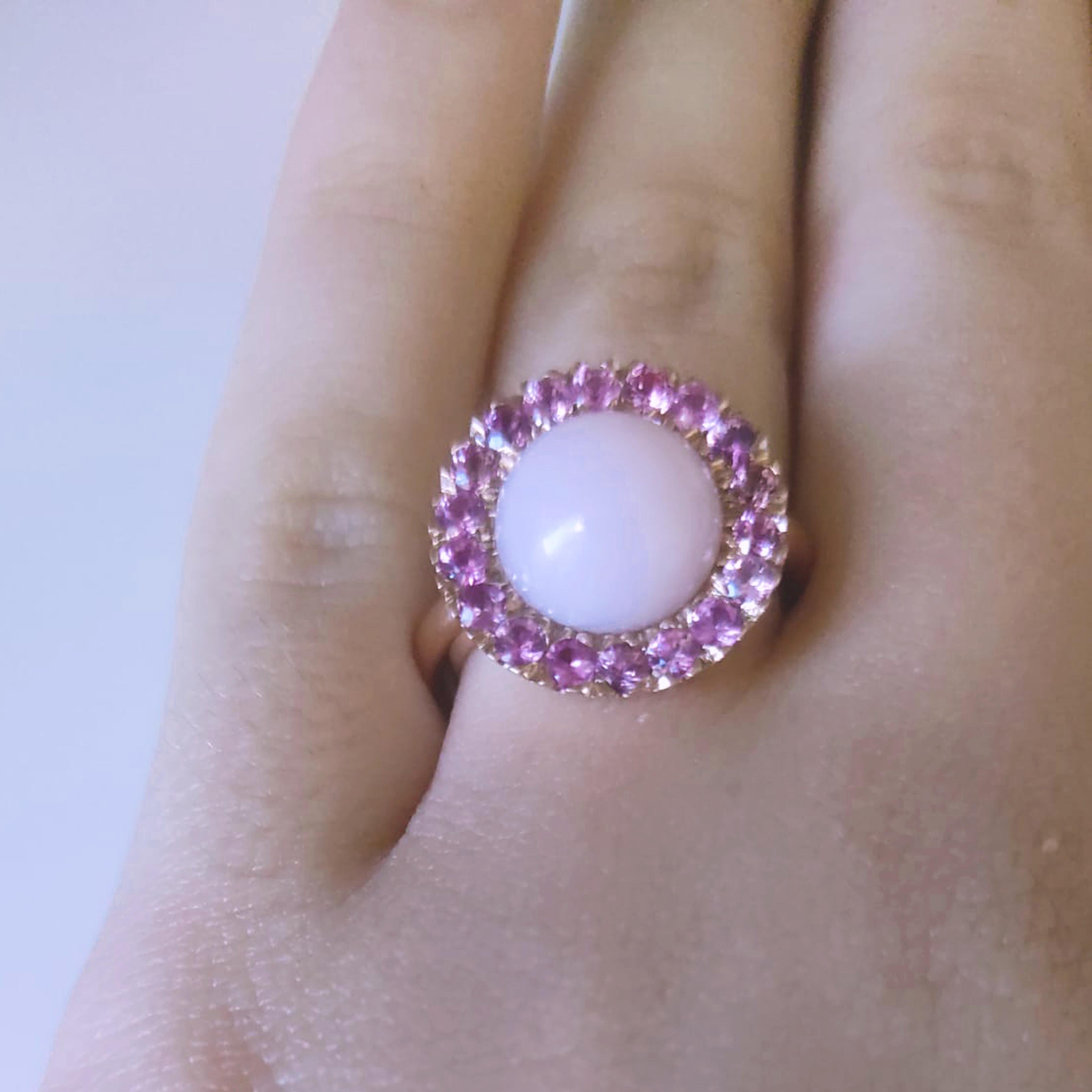 Berca Pink Sapphire Round Pale Rose Opal Cabochon Rose Gold Cocktail Ring In New Condition For Sale In Valenza, IT