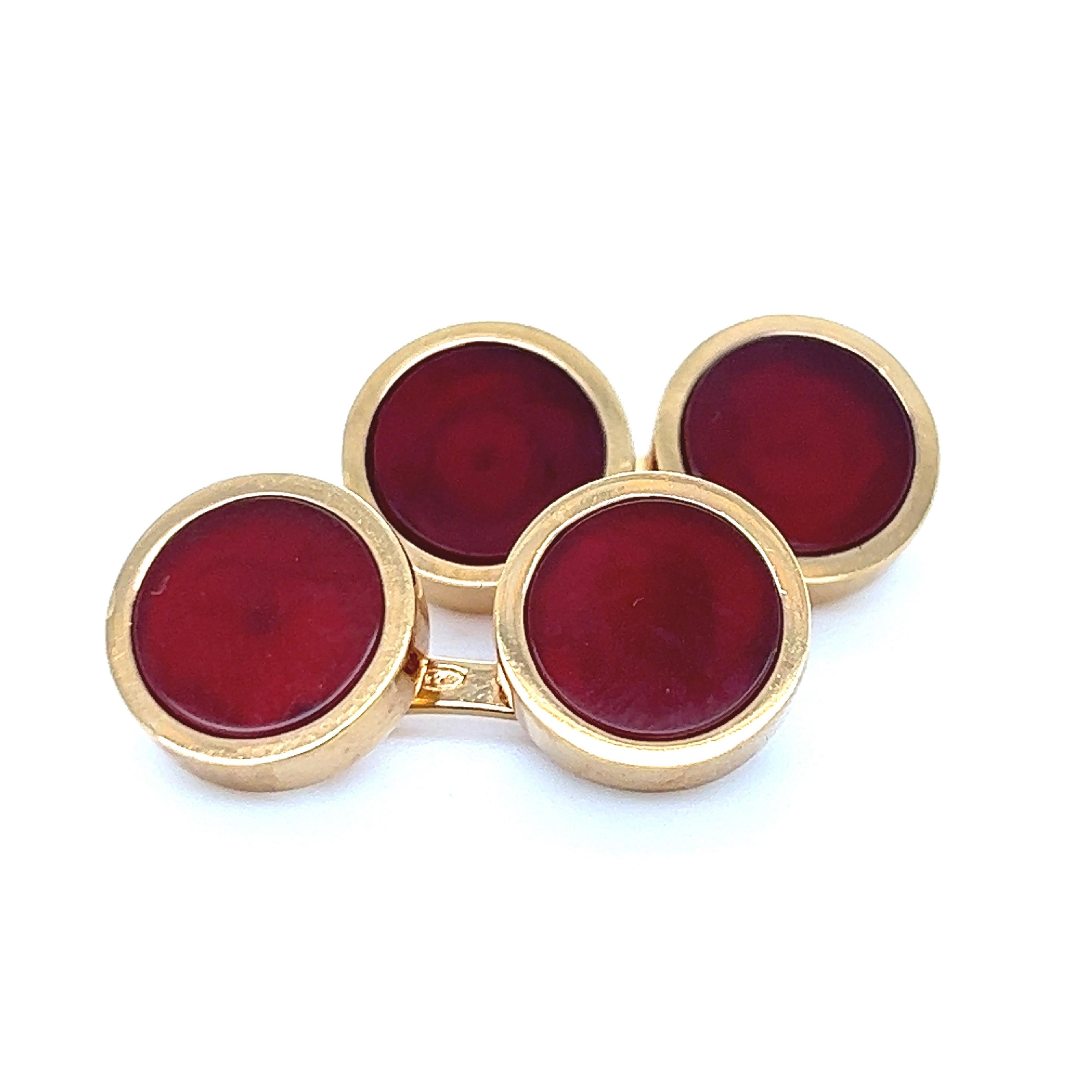 Chic and Timeless, Natural Hand Inlaid Red Carnelian Disk Round Shaped Sterling Silver Gold Plated Cufflinks.
In our smart fitted Tobacco Suede Leather Case and Pouch.

